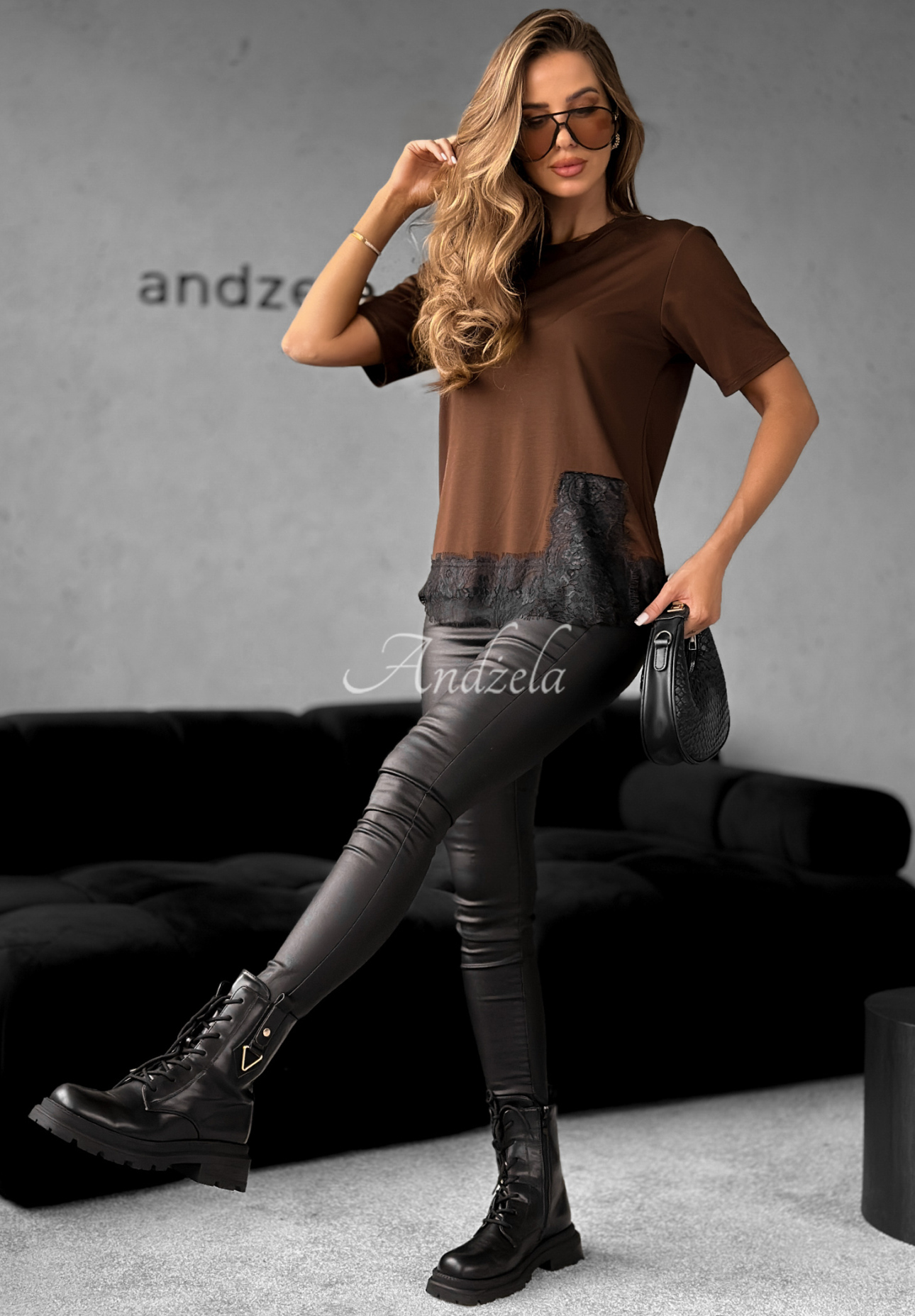 Viskózové tričko s čipkou Daily Lace čokoládový