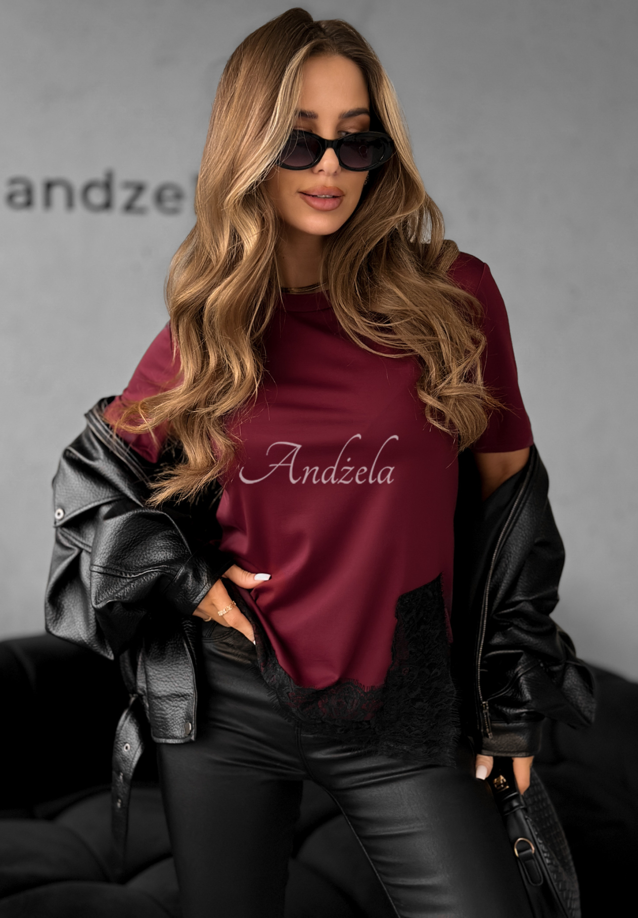 Viskózové tričko s čipkou Daily Lace bordová