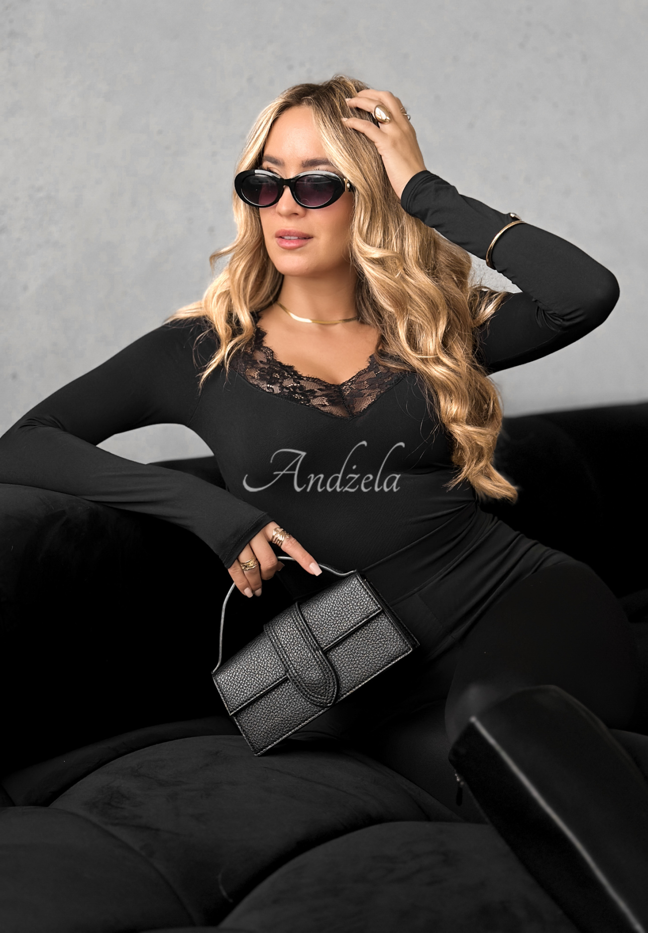 Blúzka longsleeve s čipkou Miss In Me čierna