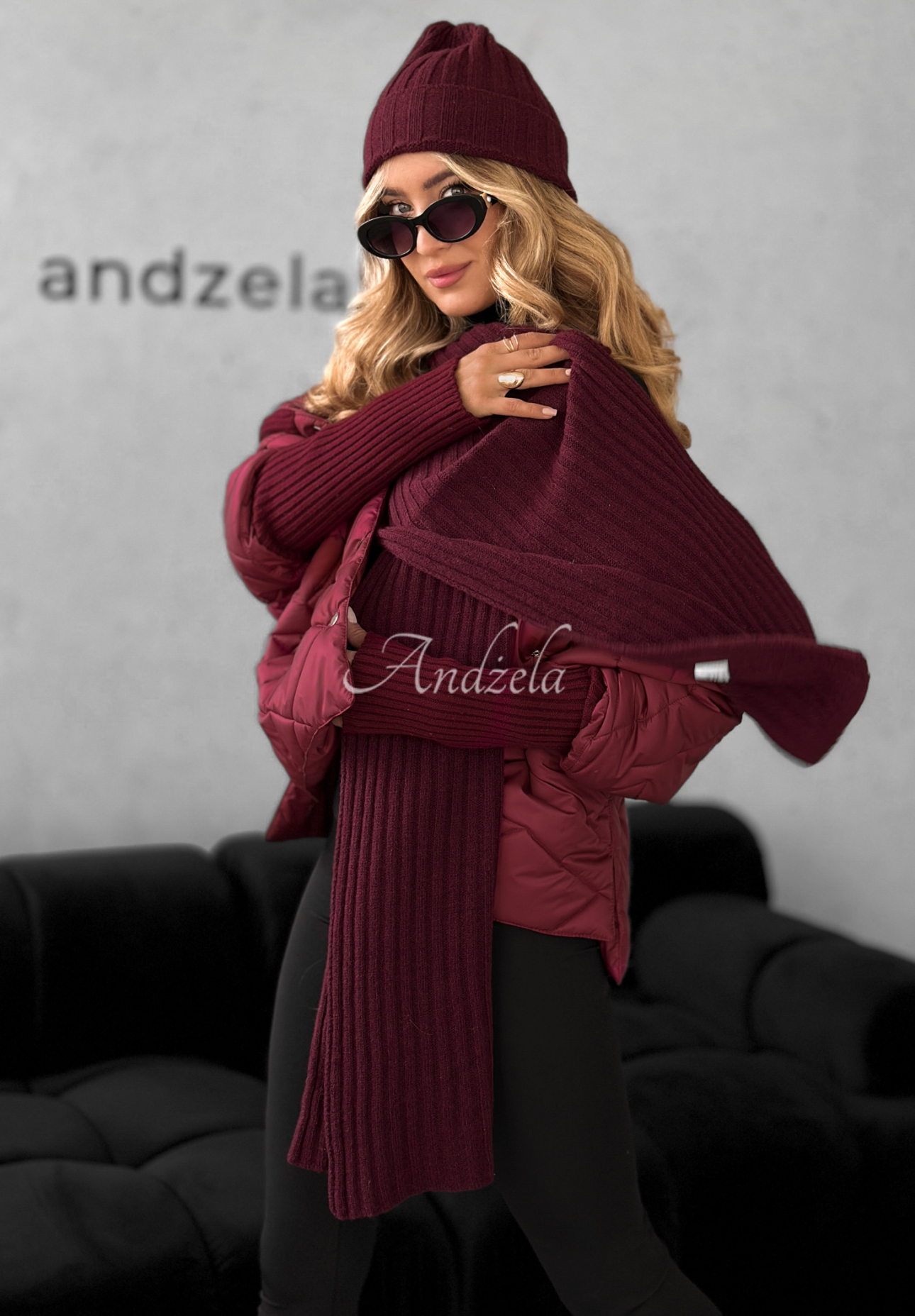 Rebrovaná súprava čiapka a šál s vlnou a kašmírom Snow Dates bordová