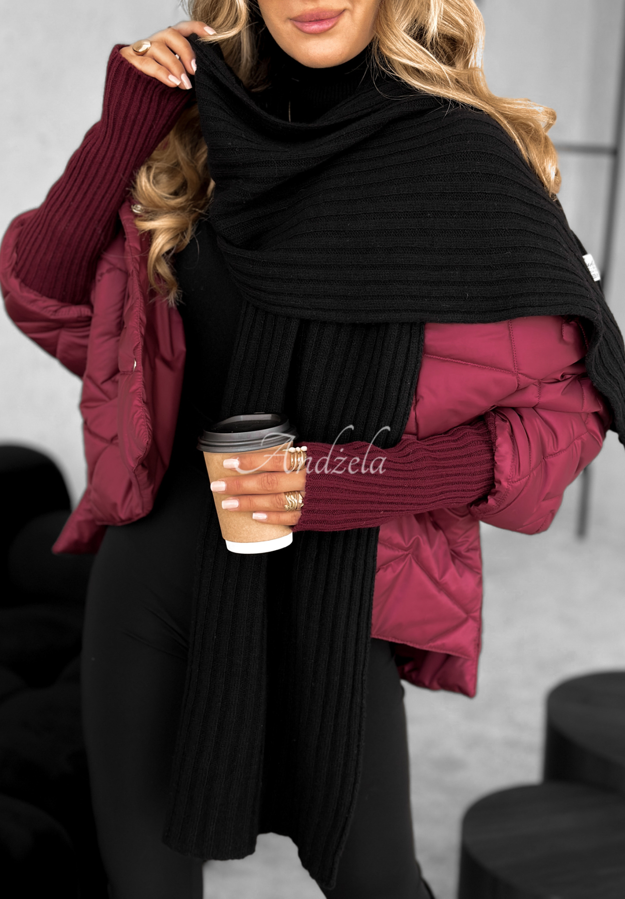 Rebrovaná súprava čiapka a šál s vlnou a kašmírom Snow Dates čierne