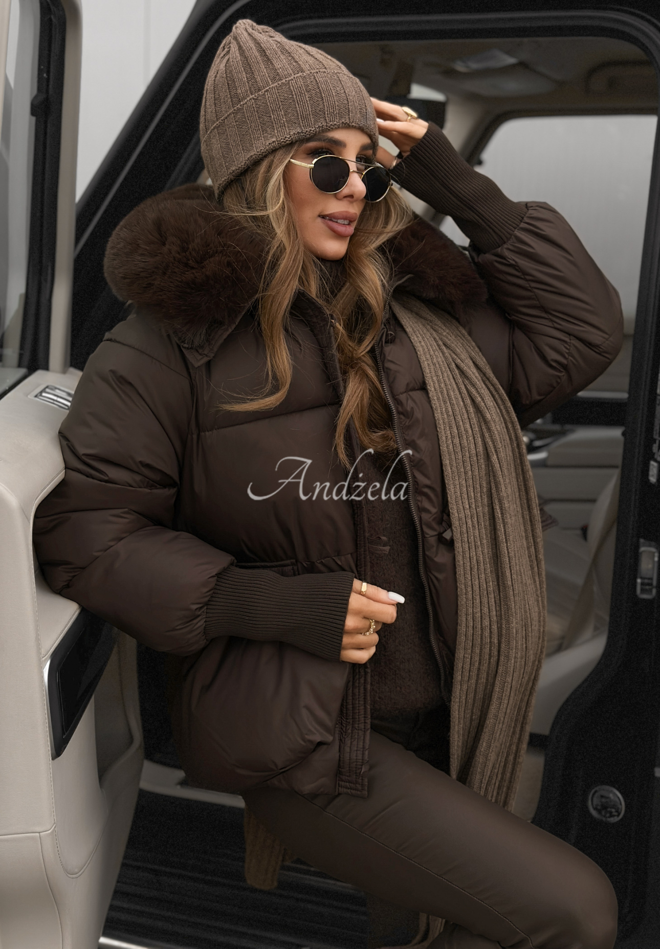 Prešívaná bunda s kapucňou a kožušinou Little Snowman čokoládová