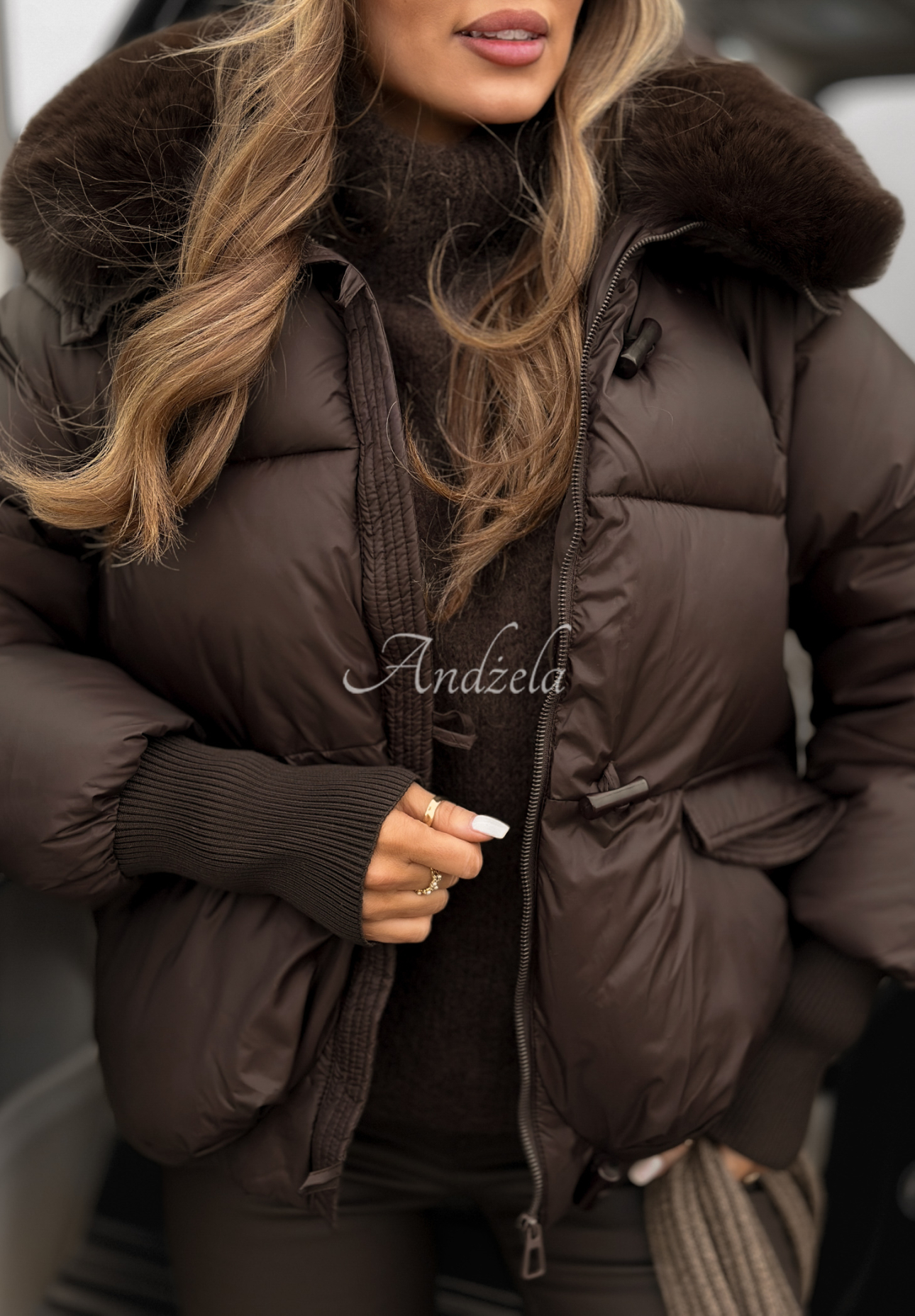 Prešívaná bunda s kapucňou a kožušinou Little Snowman čokoládová