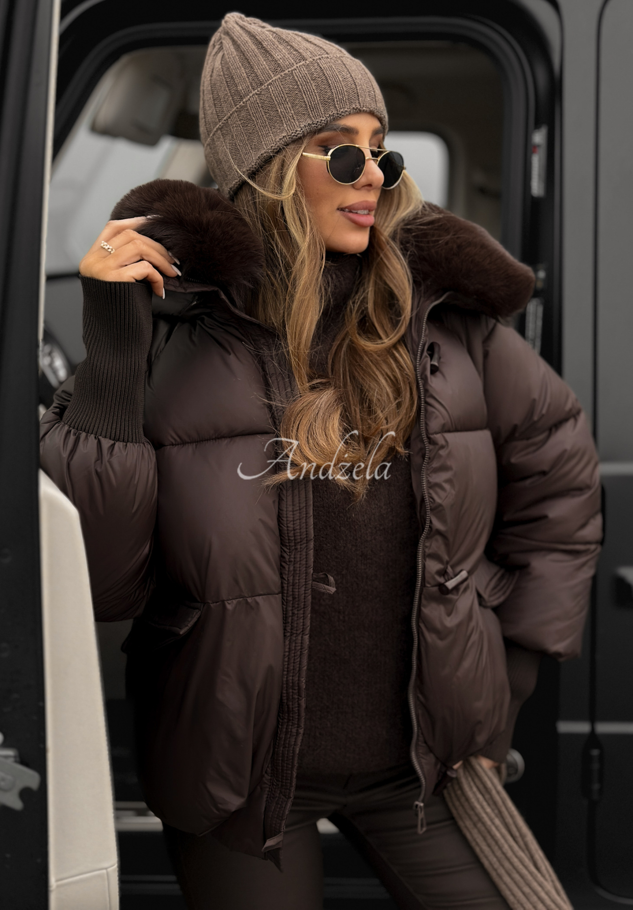 Prešívaná bunda s kapucňou a kožušinou Little Snowman čokoládová