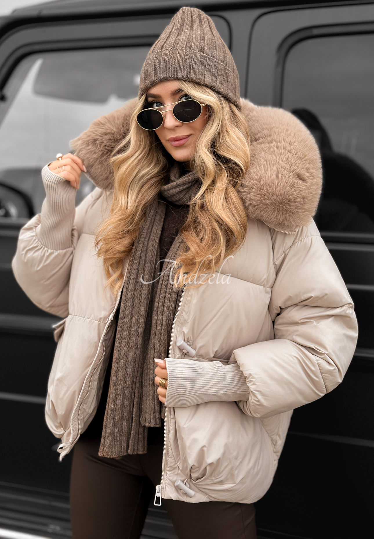 Prešívaná bunda s kapucňou a kožušinou Little Snowman béžová