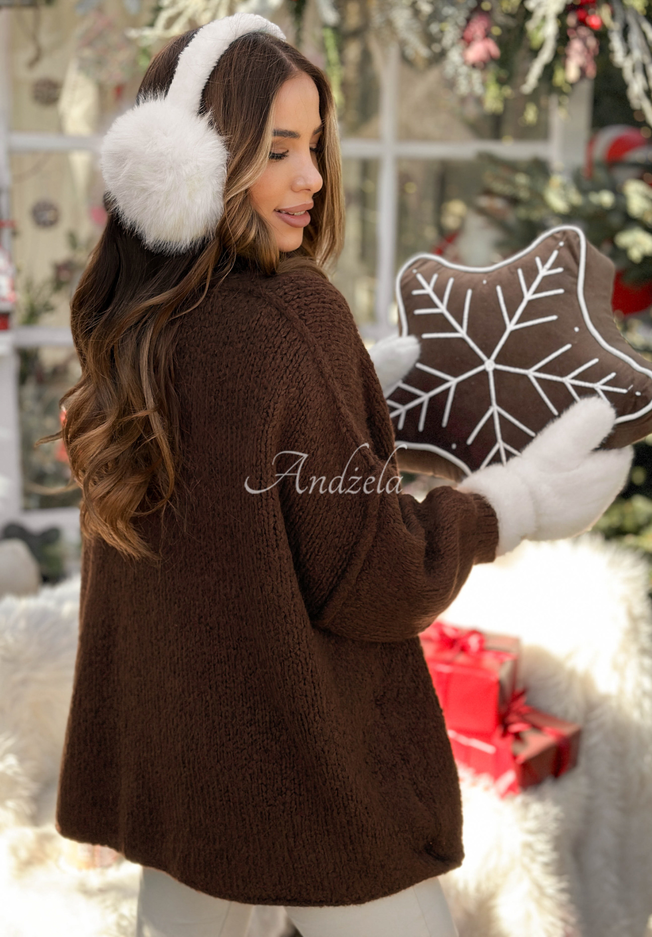 Oversize sveter s vlnou a viskózou October Chill čokoládový