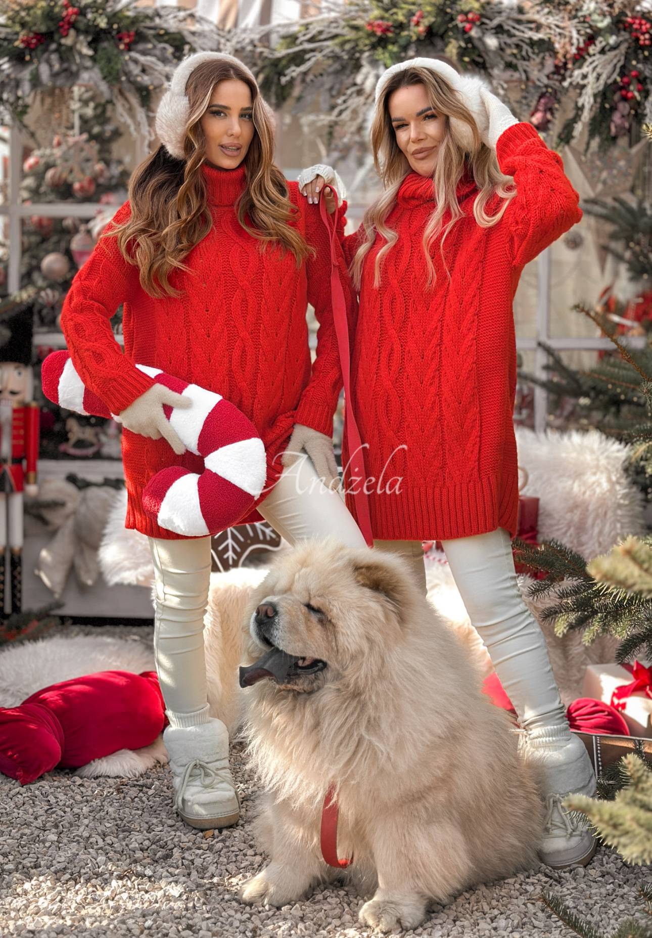 Ozdobne pletený rolák s vlnou Wrapped In Comort červený