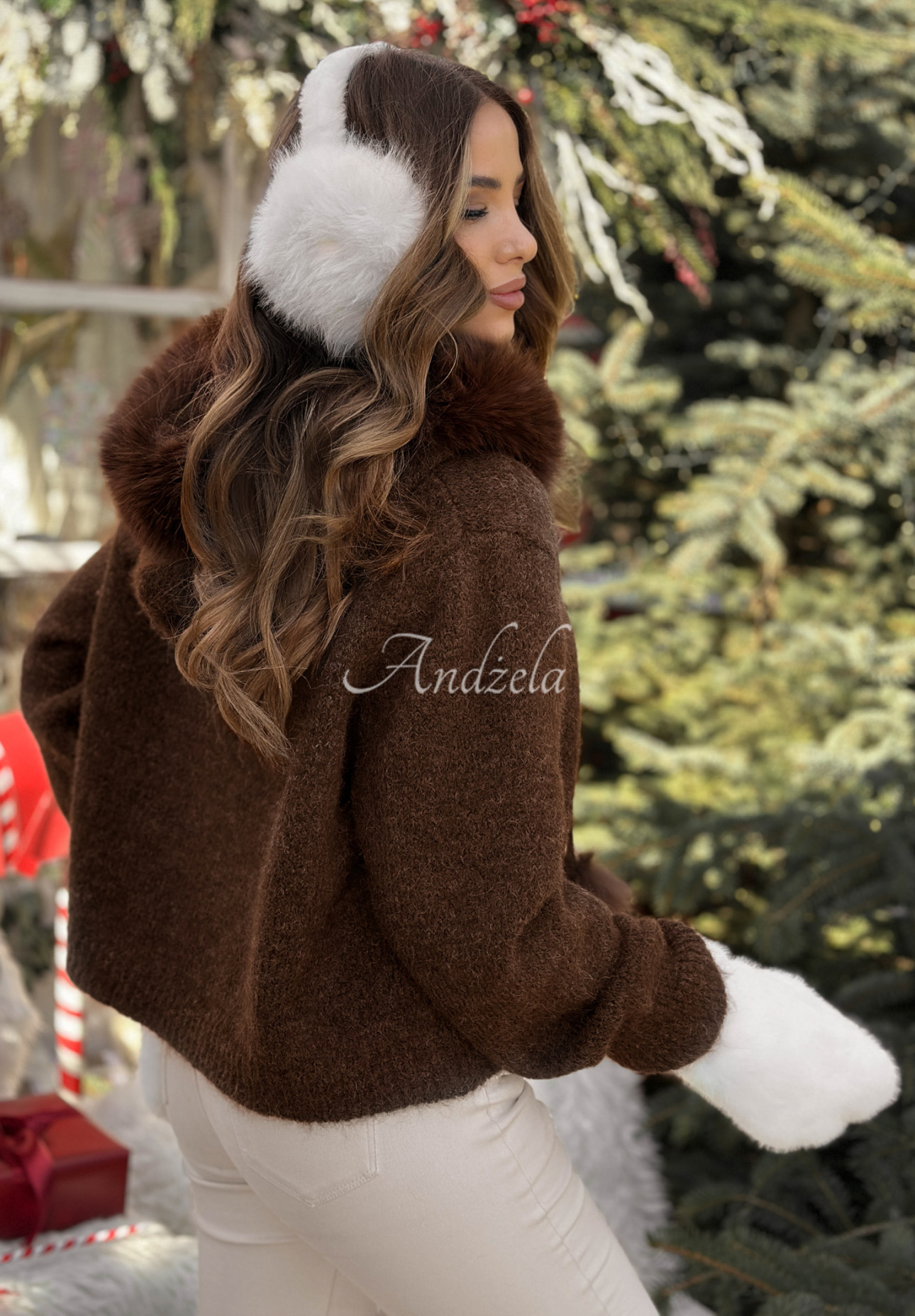 Sveter s kapucňou a kožušinou Cinnamon Tea čokoládový