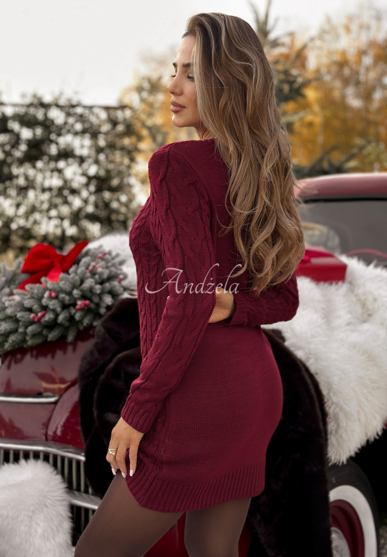 Ozdobne pletené svetrové šaty Now Speak bordová