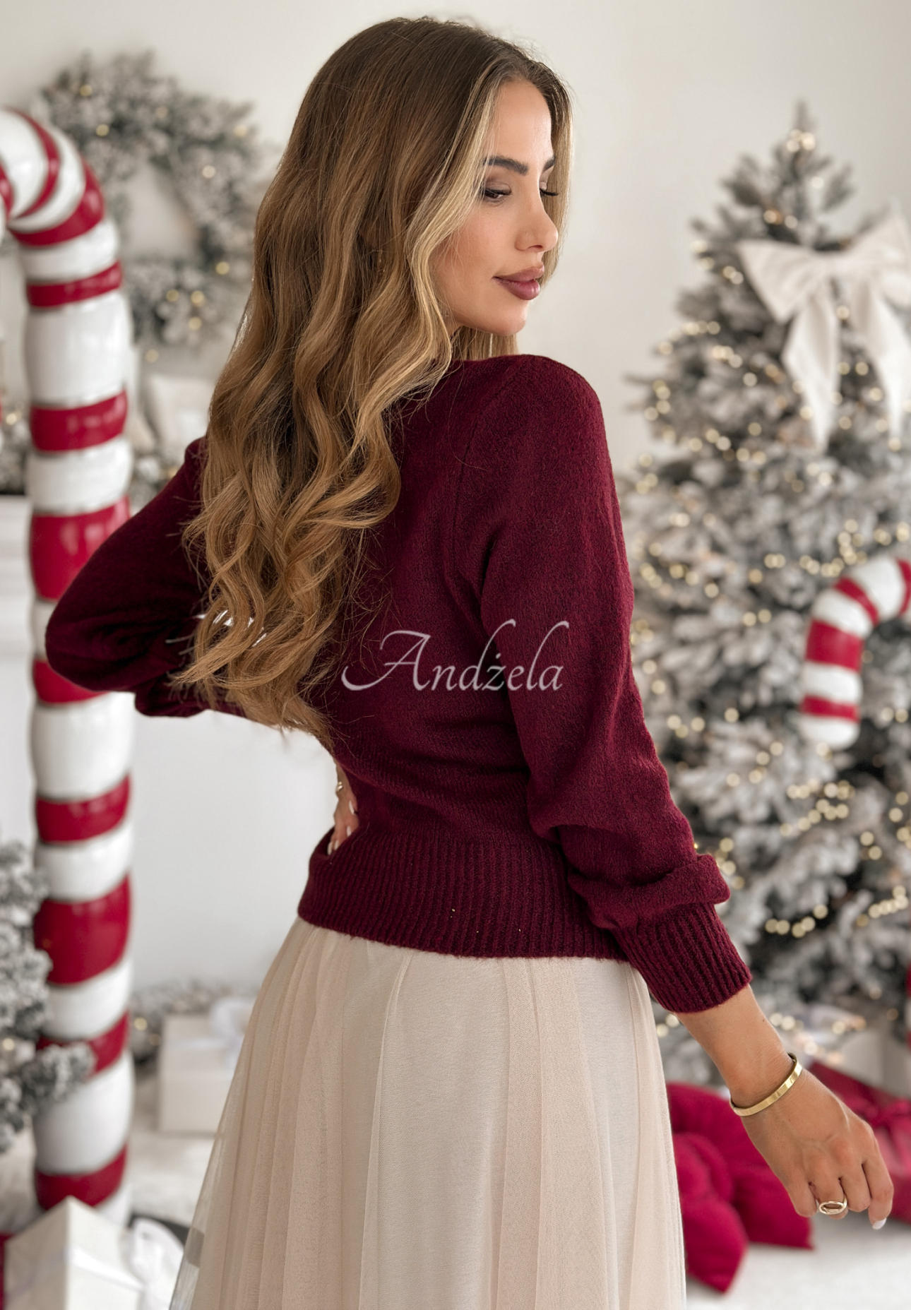 Obálkový sveter s vlnou a alpakou Winter Letters bordová