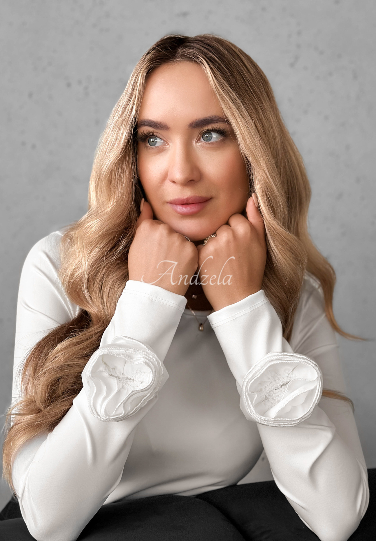 Blúzka s ozdobnými ružami Rose All Day Biela