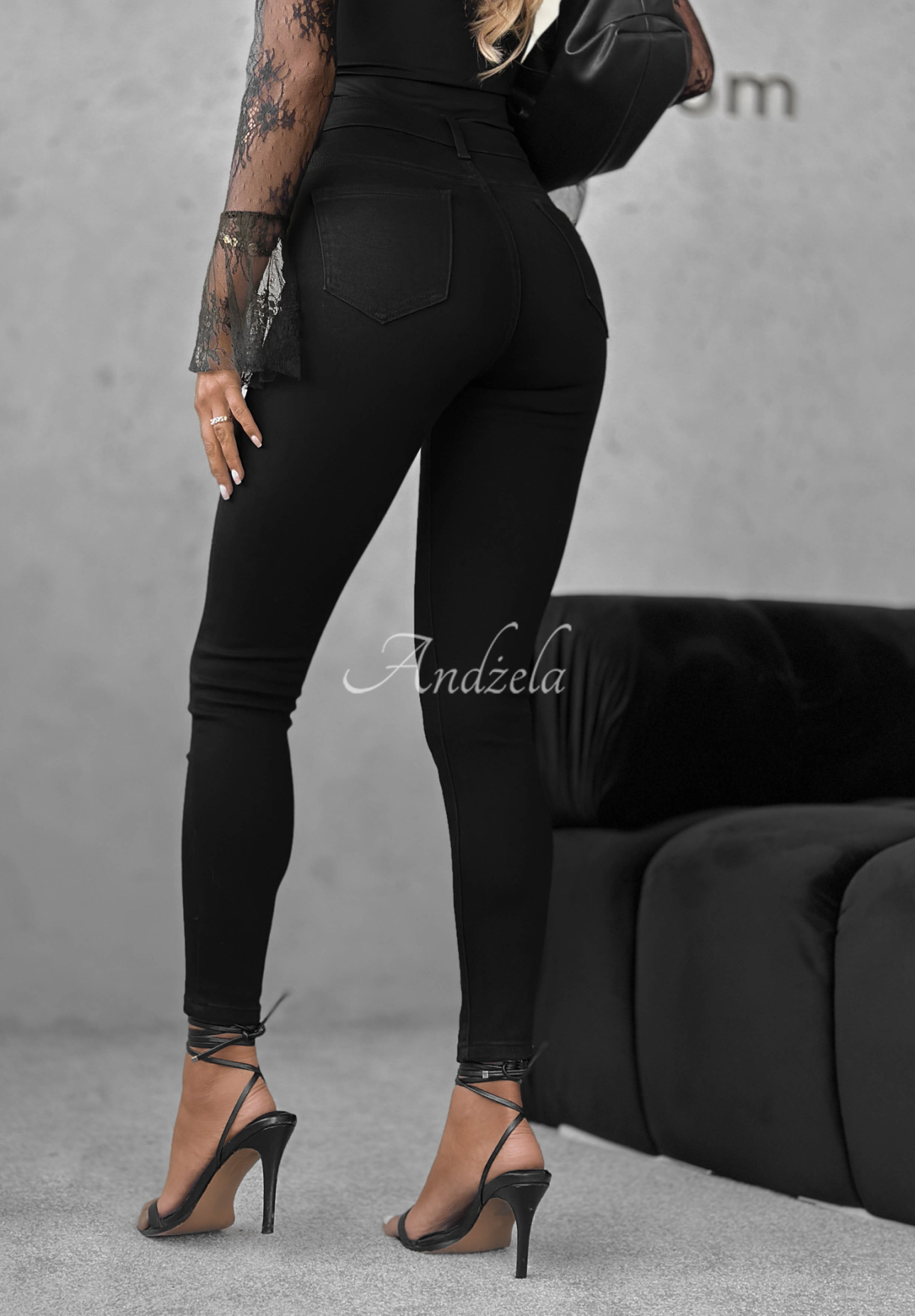 Džínsy skinny Not Too Much čierne