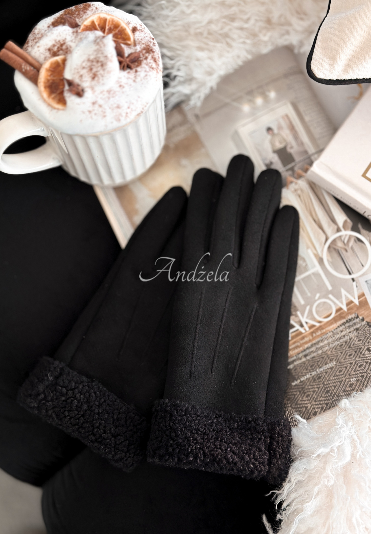 Semišové rukavice s kožušinou Frozen Hours čierne