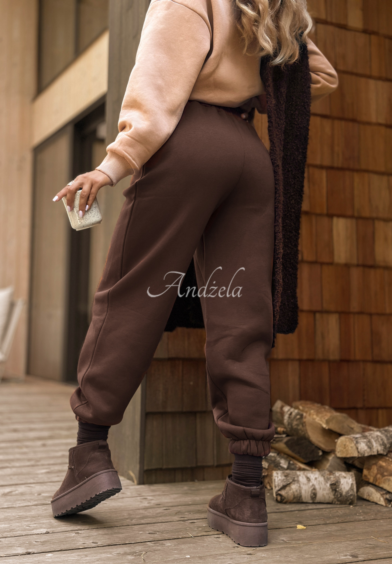 Teplákovú súprava mikina a nohavice Take Me Home béžovo-čokoládový II