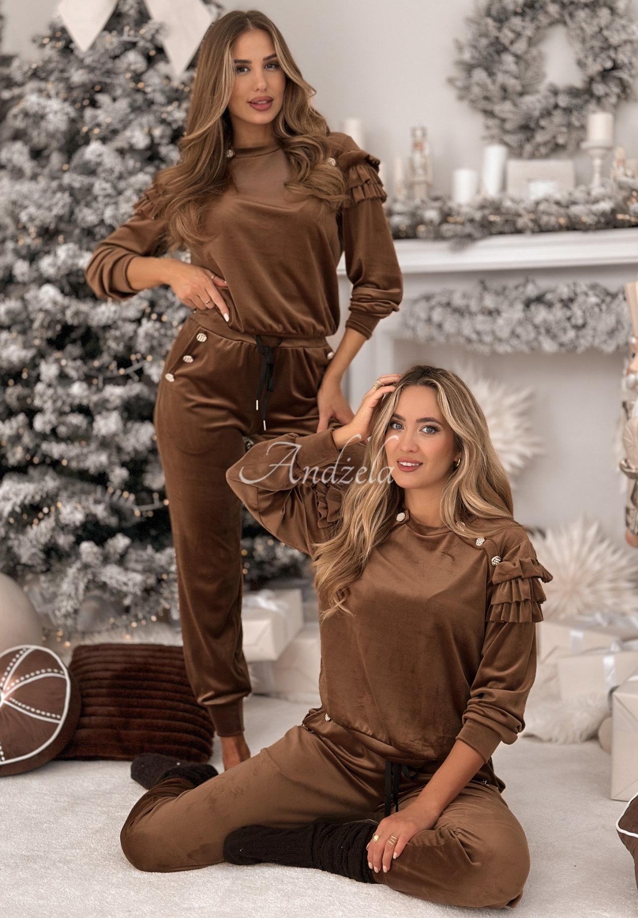 Velúrová tepláková súprava s volánikmi Just Two Of Us čokoládový