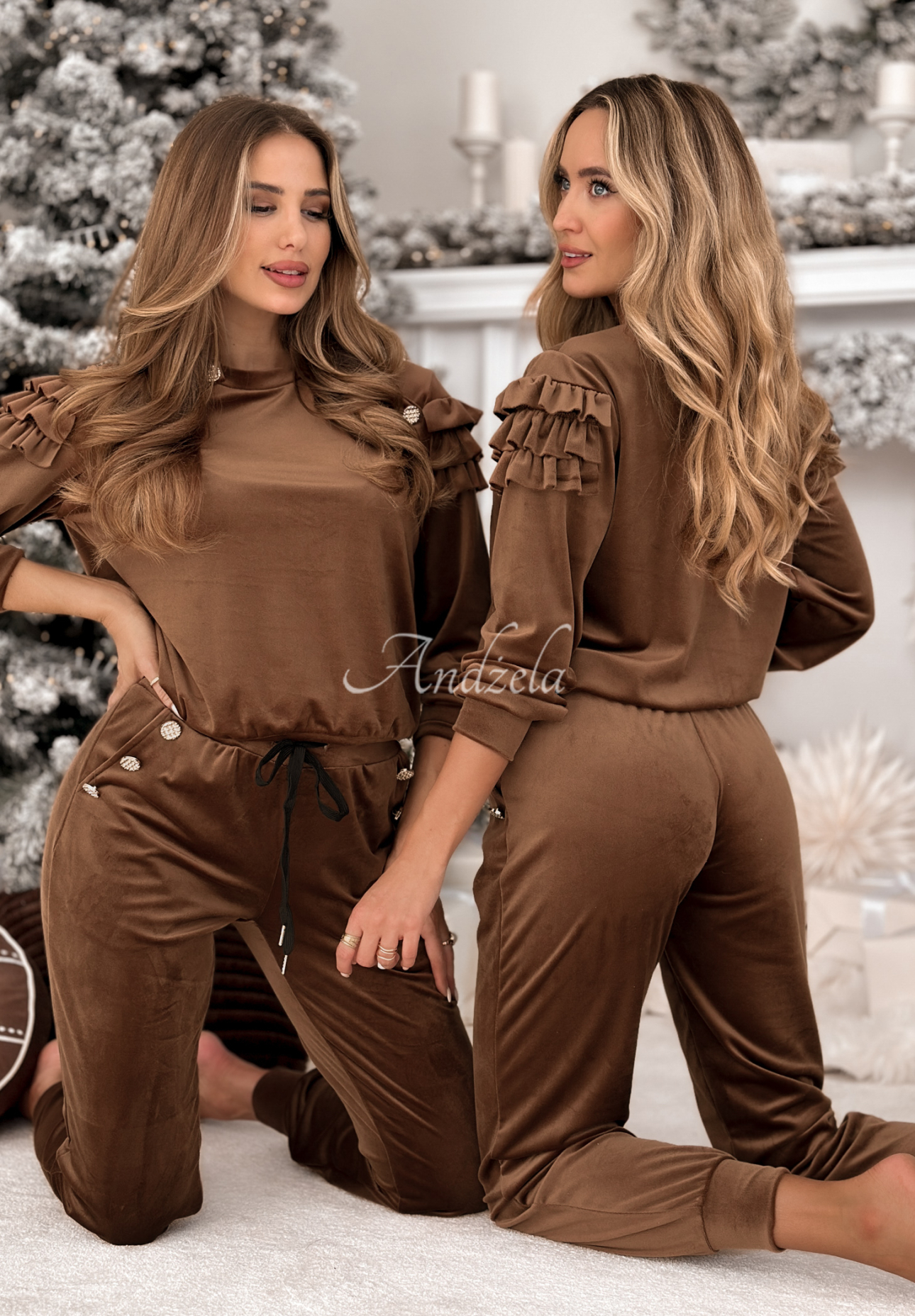 Velúrová tepláková súprava s volánikmi Just Two Of Us čokoládový