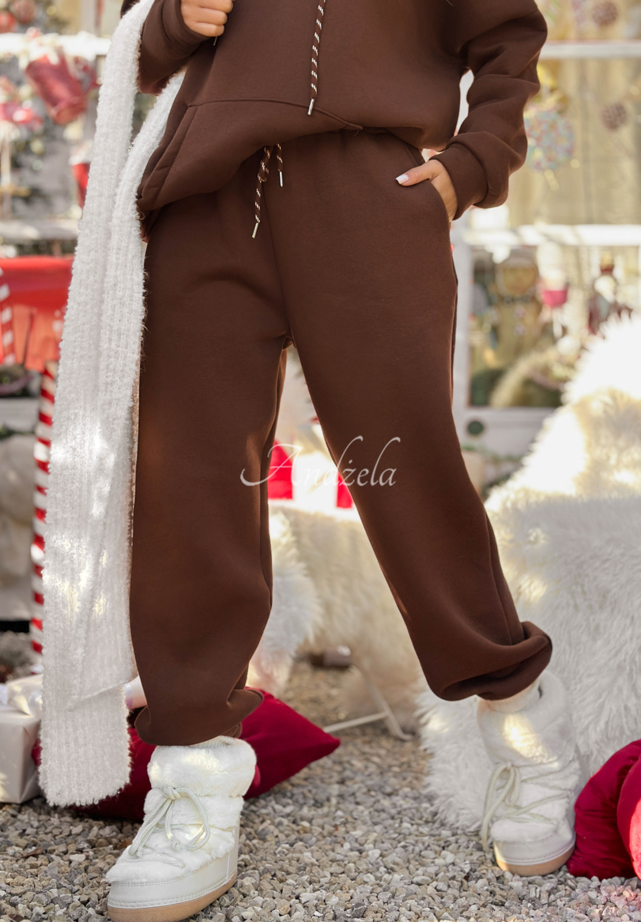 Tepláková súprava mikina a nohavice Chill Code  čokoládový