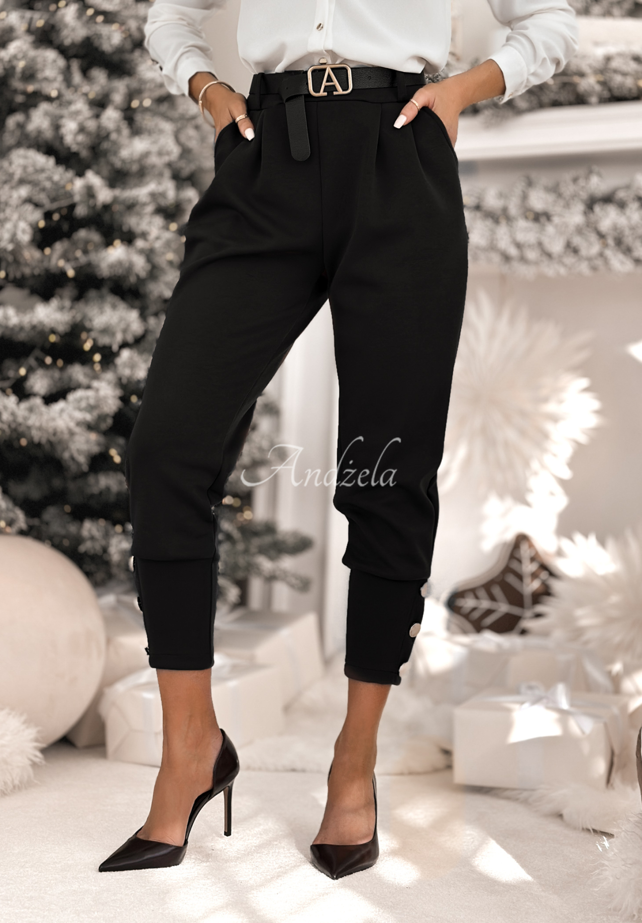 Látkové nohavice s gombíkmi Take A Peek čierne