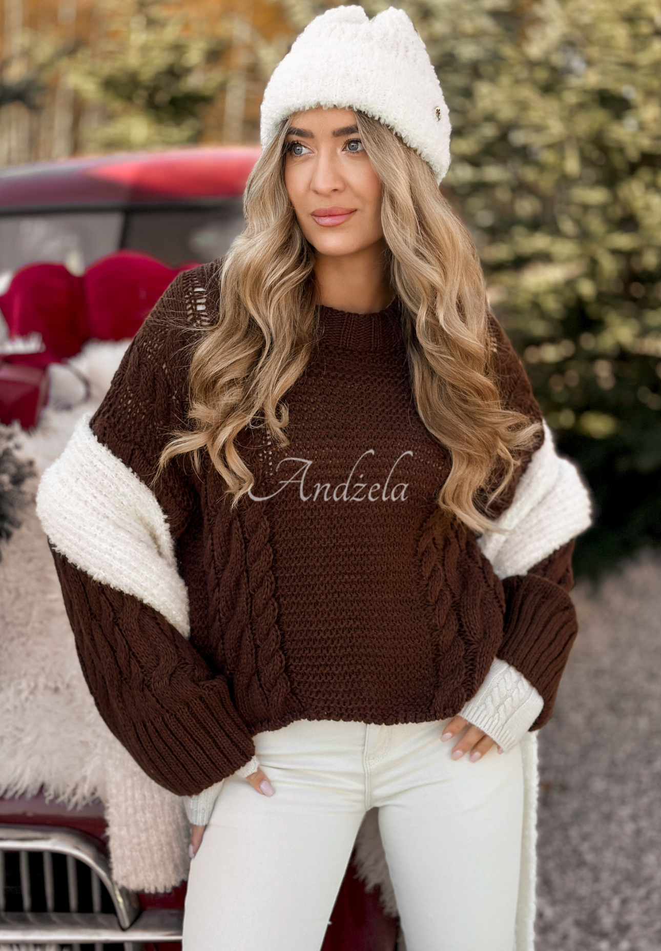 Ozdobne pletený sveter Snuggle Weather čokoládový