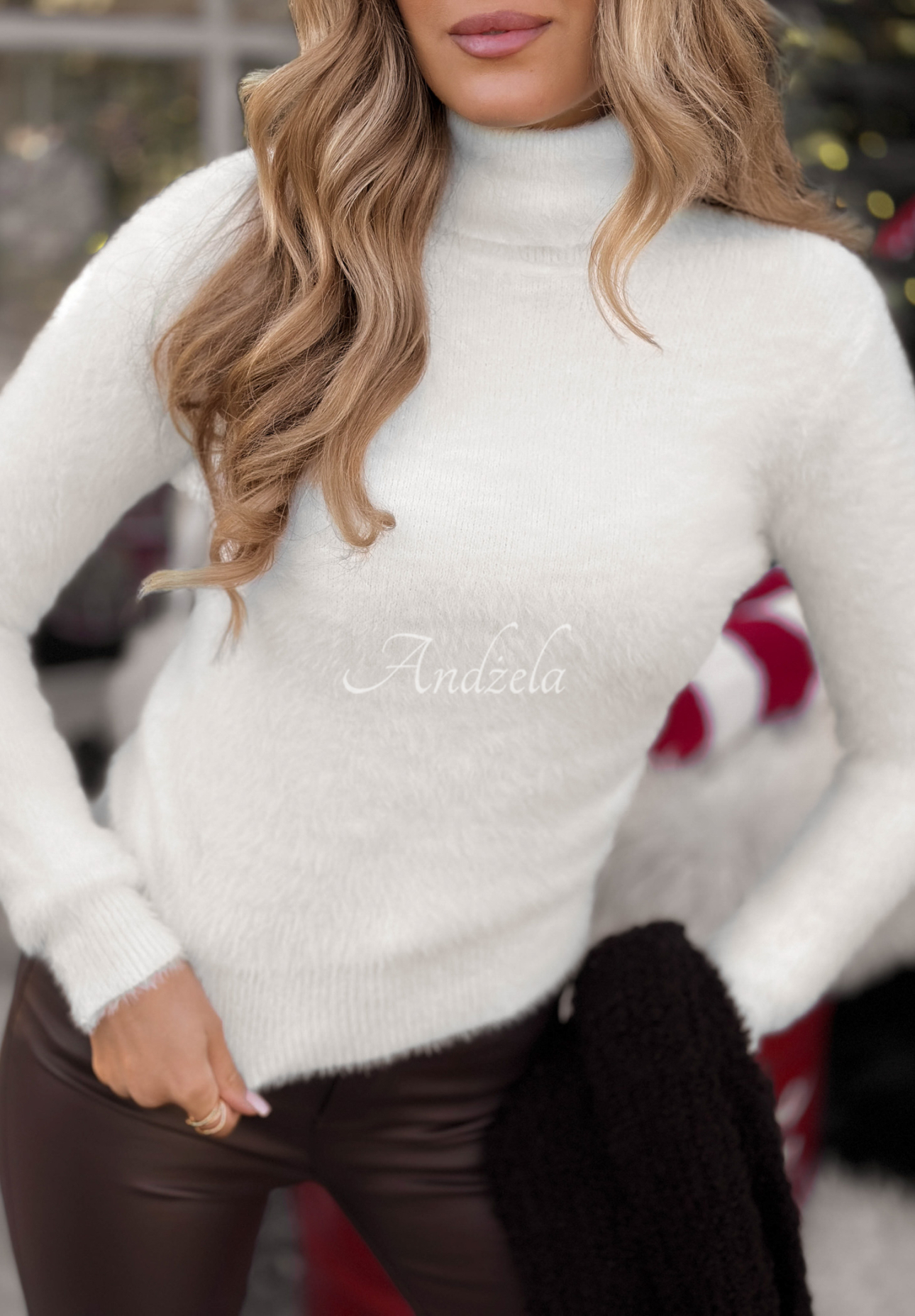 Sveter s rolákom Softest Mind ecru