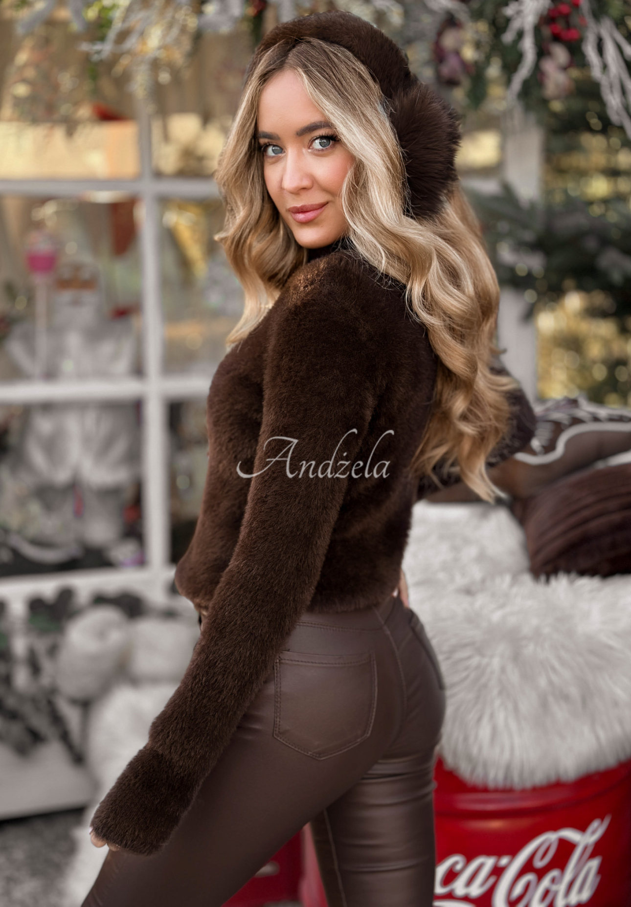 Sveter s rolákom Softest Mind čokoládový