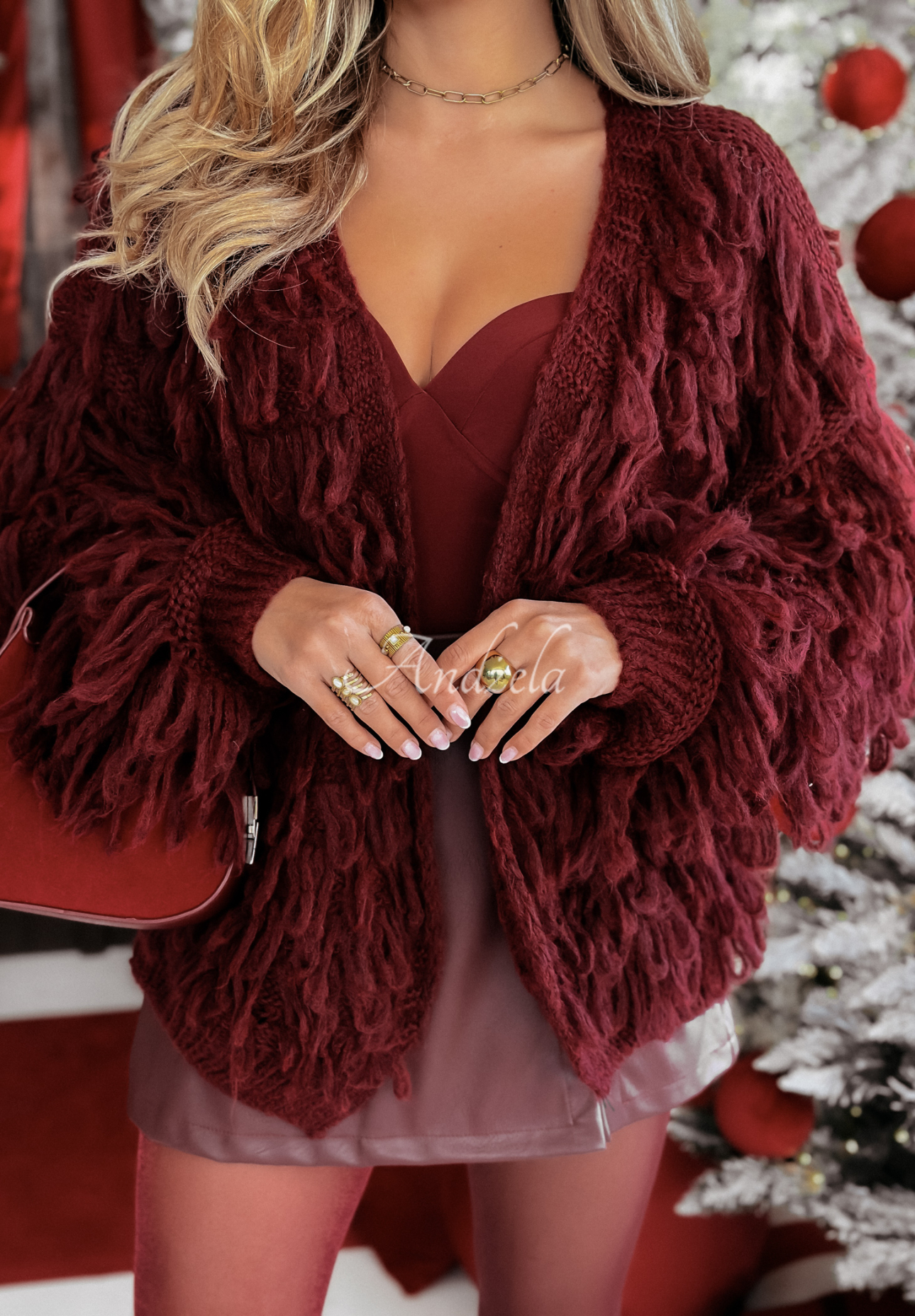 Krátky kardigán so strapcami Fringe bordová