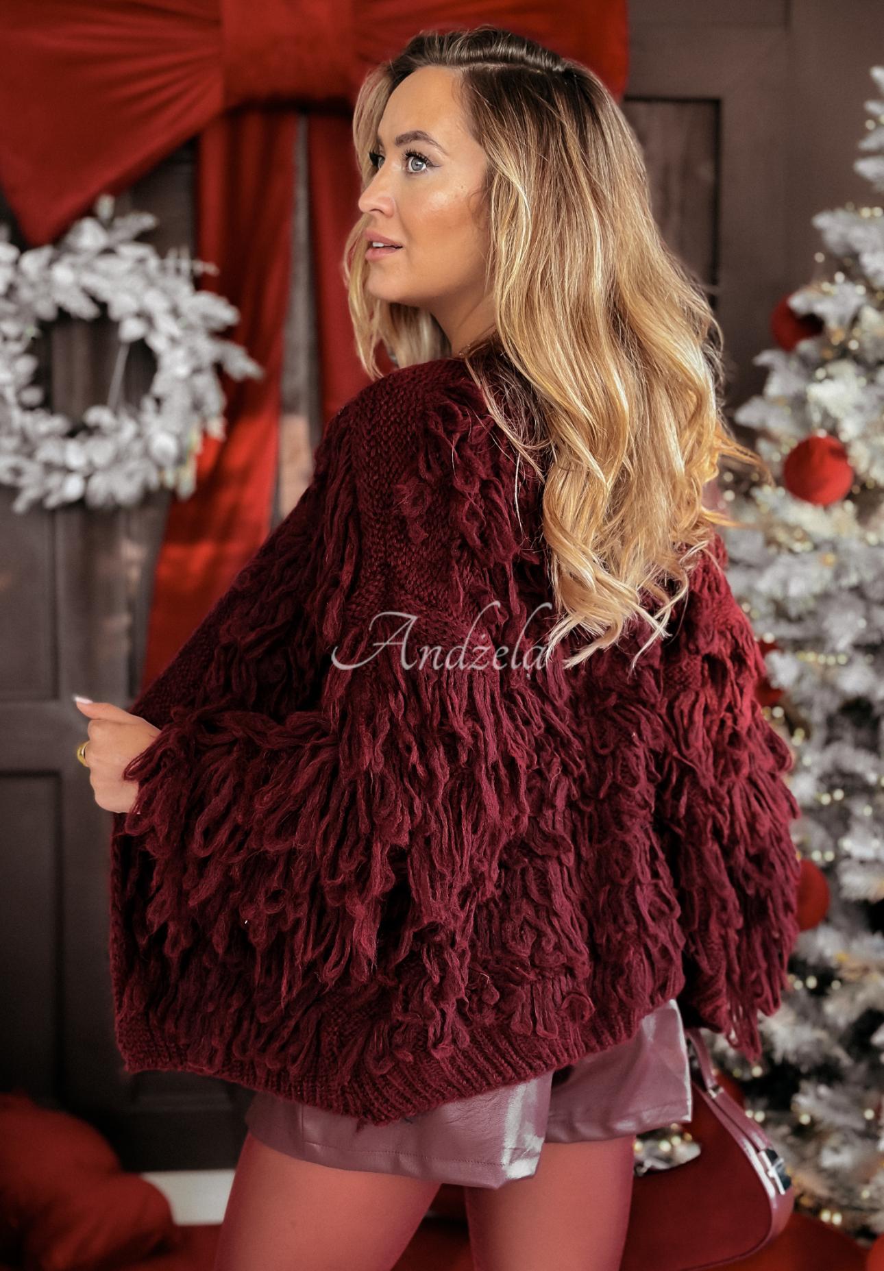 Krátky kardigán so strapcami Fringe bordová