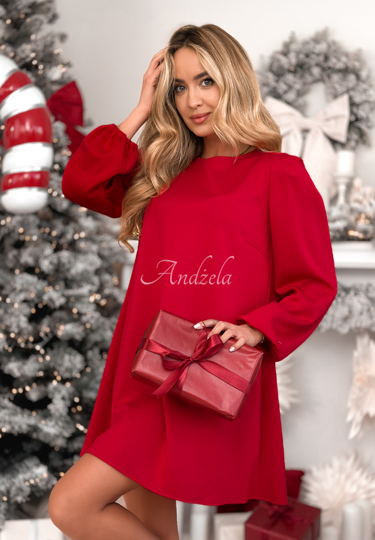 Viskózové šaty s naberanými rukávmi Just One Kiss červená