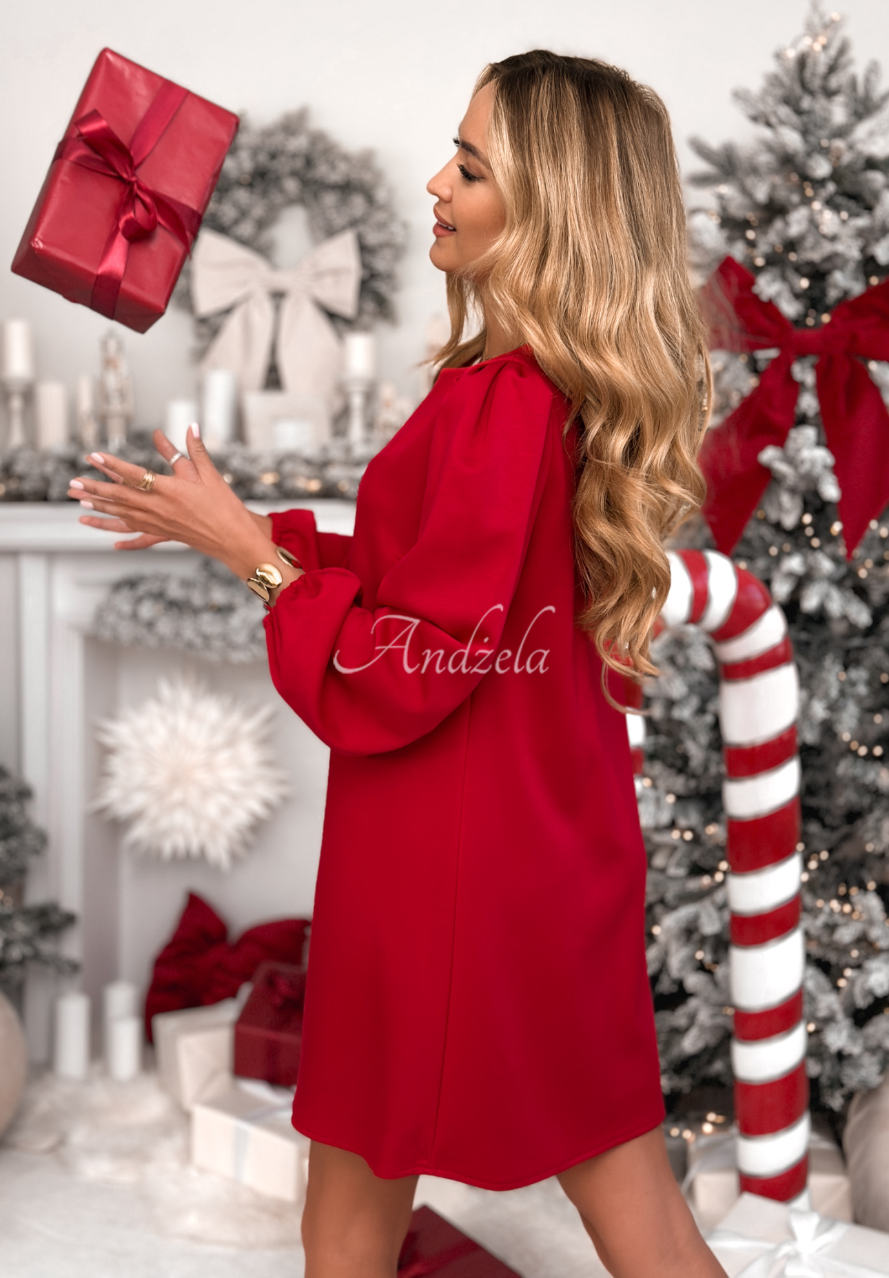 Viskózové šaty s naberanými rukávmi Just One Kiss červená