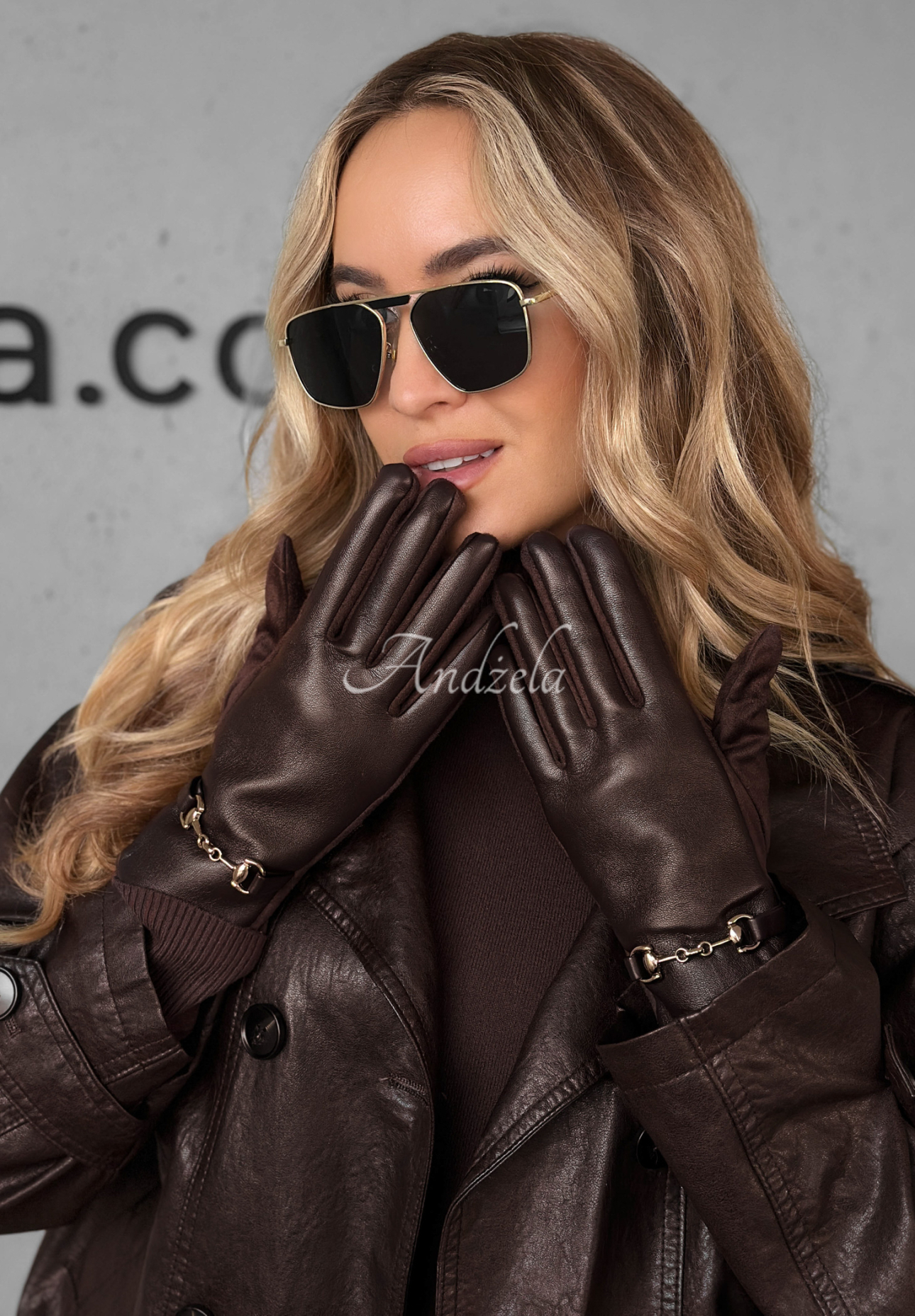 Rukavice z imitácie kože Festive Memories čokoládové