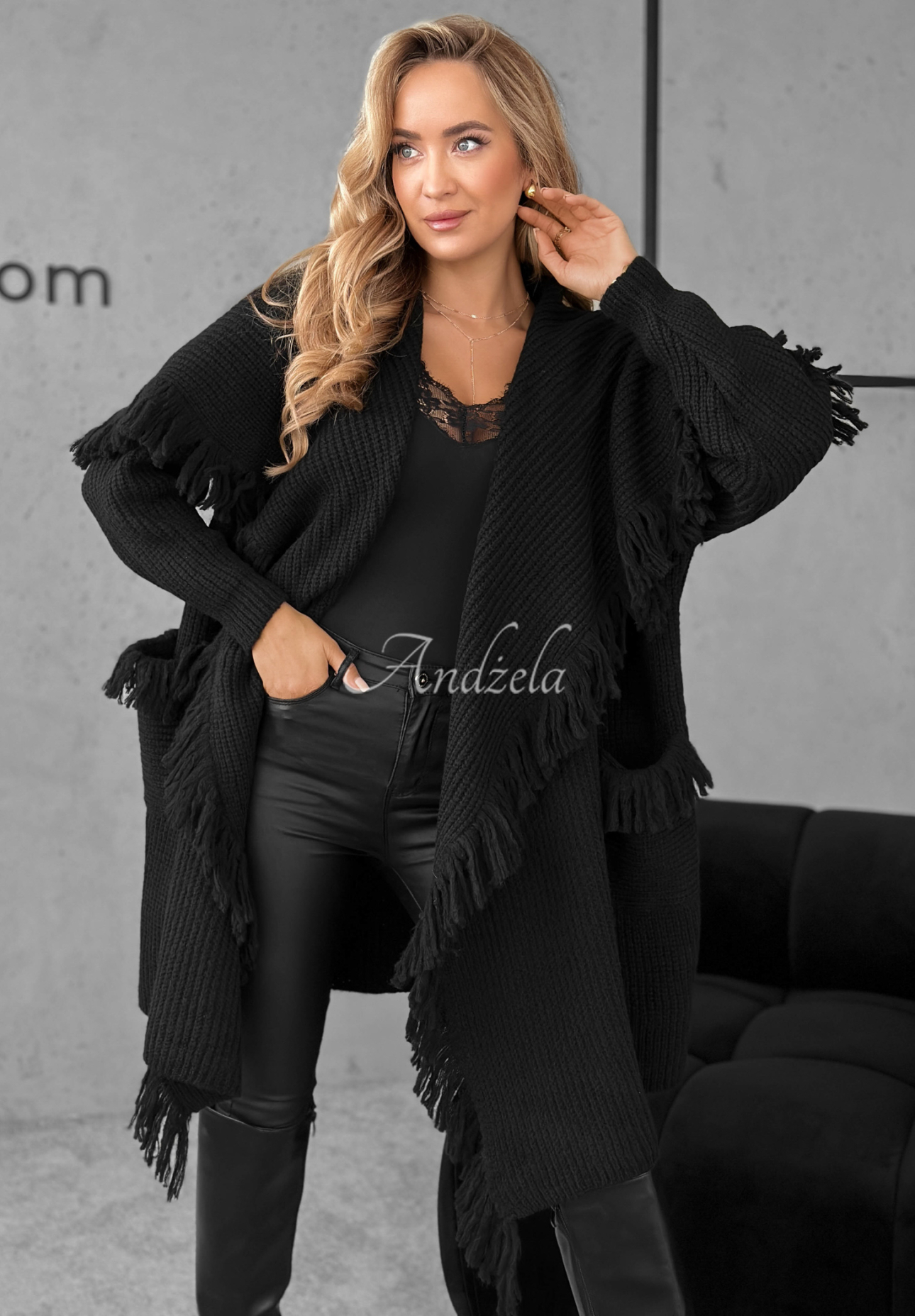 Dlhý kardigan so strapcami Forget My Name čierne