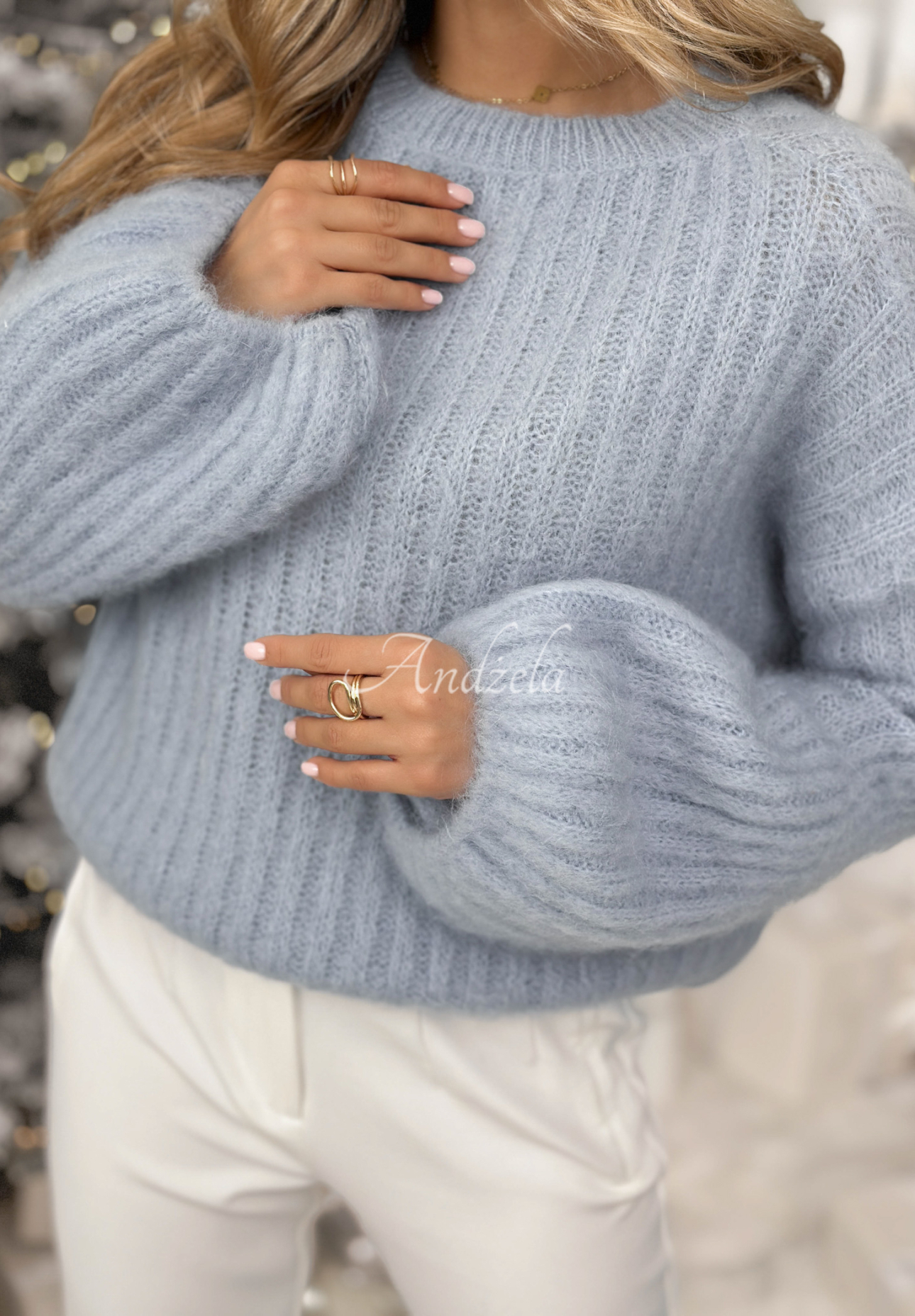 Mohérový sveter so širokými rukávmi Better Than That blankytný