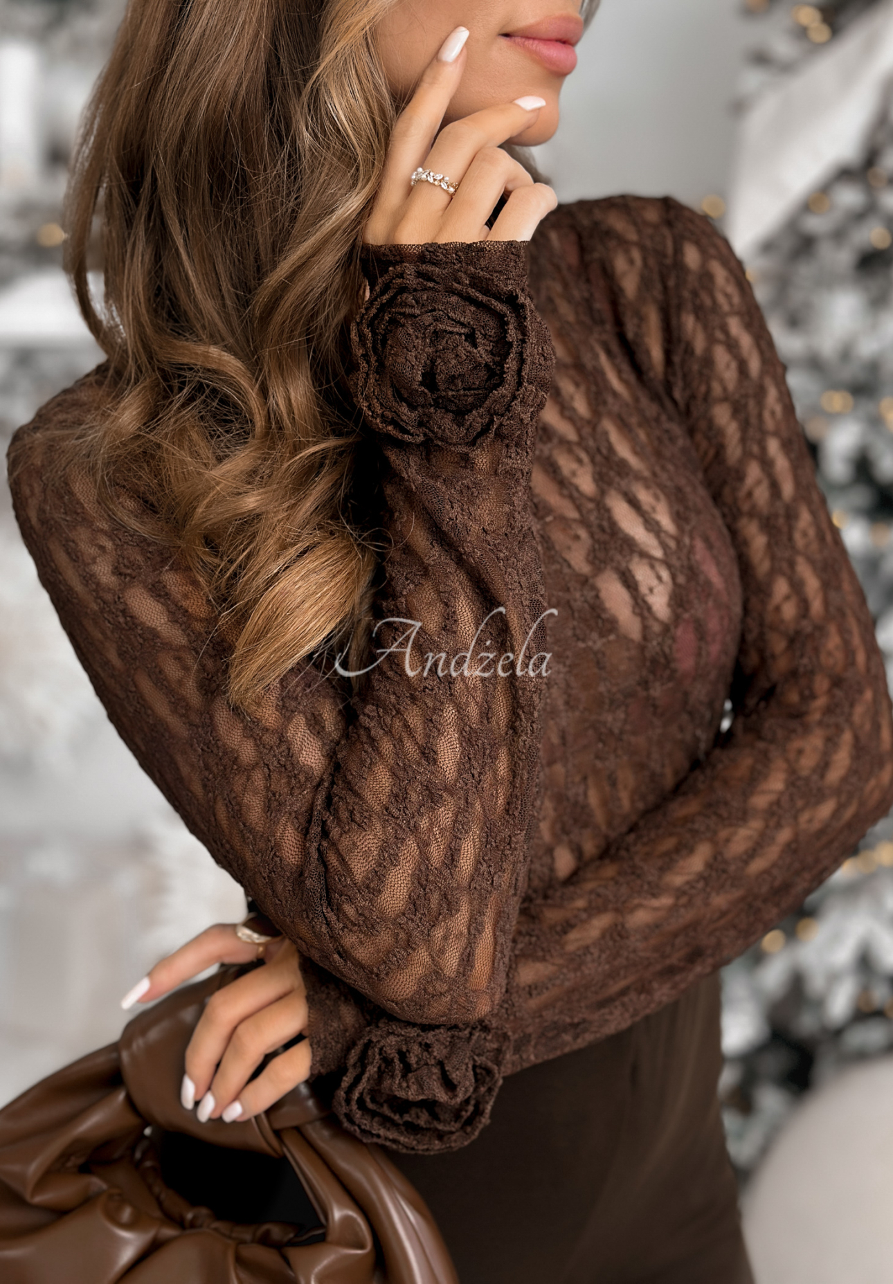 Čipkovaná blúzka s dlhým rukávom a ružami Lace &amp; Roses čokoládová