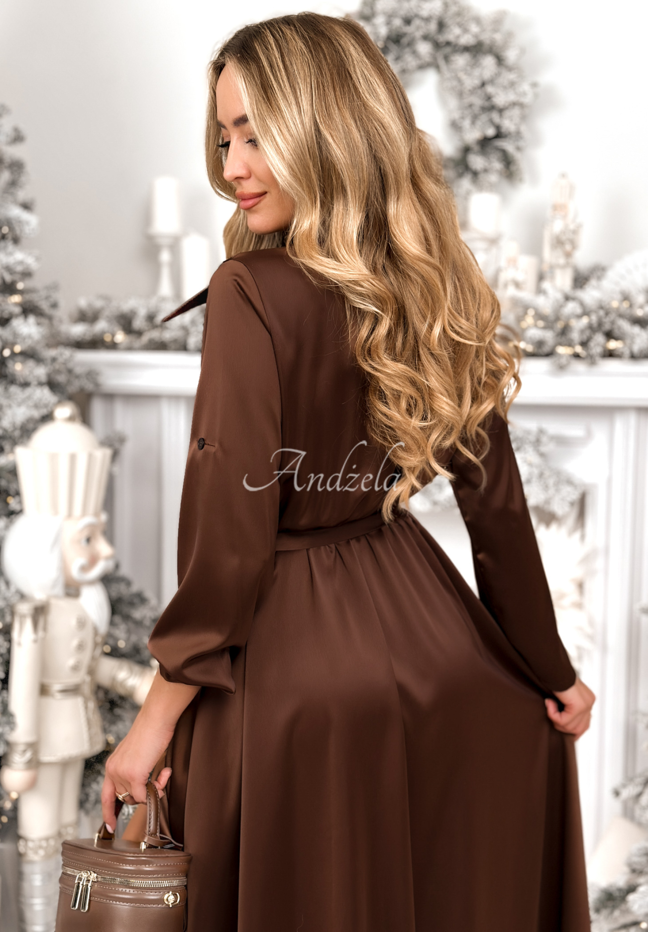 Košeľové saténové šaty maxi Maybe Yes Maybe No čokoládová