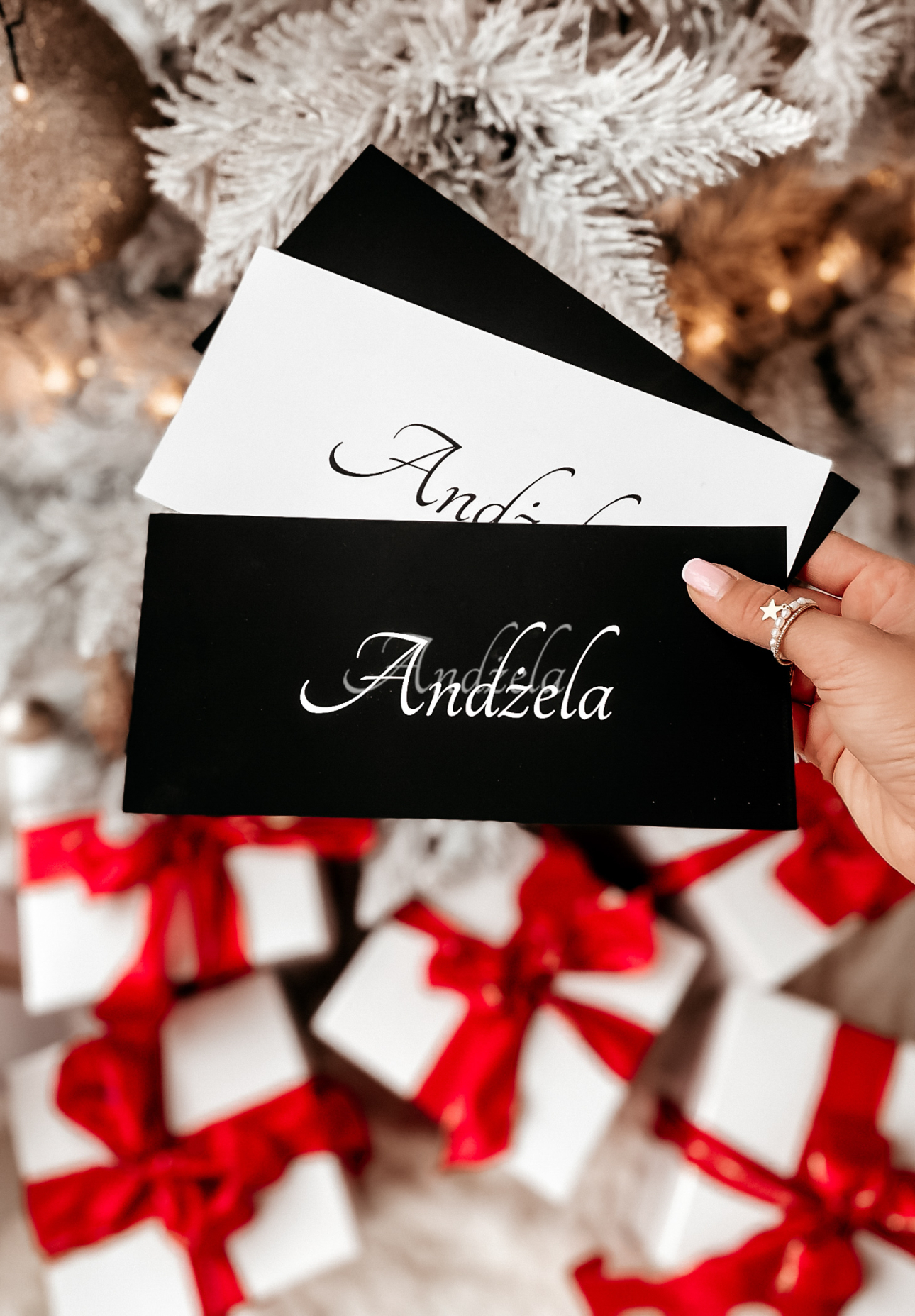 Bon Podarunkowy                                         300