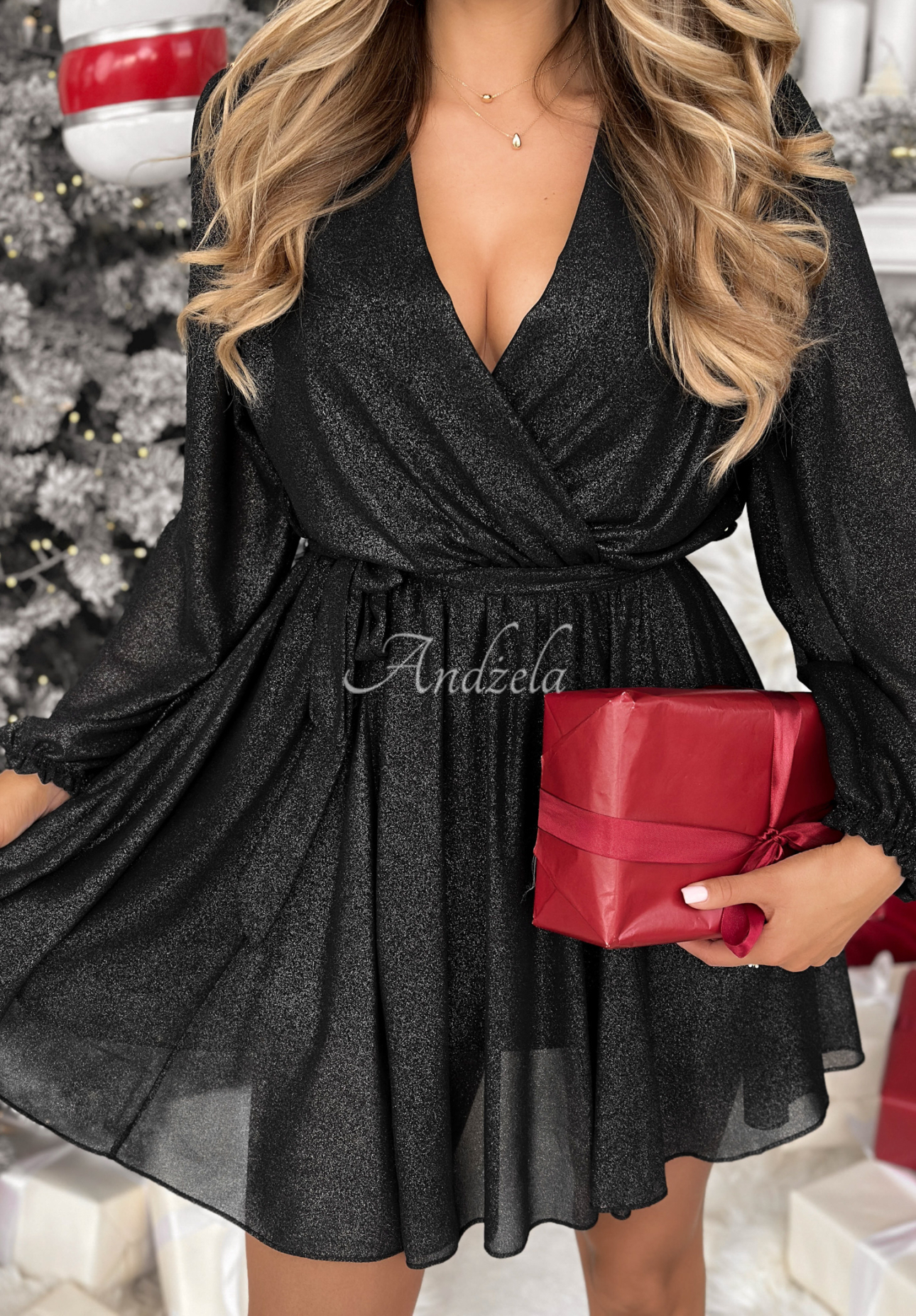 Trblietavé šaty mini s opaskom Never Texted Back čierna