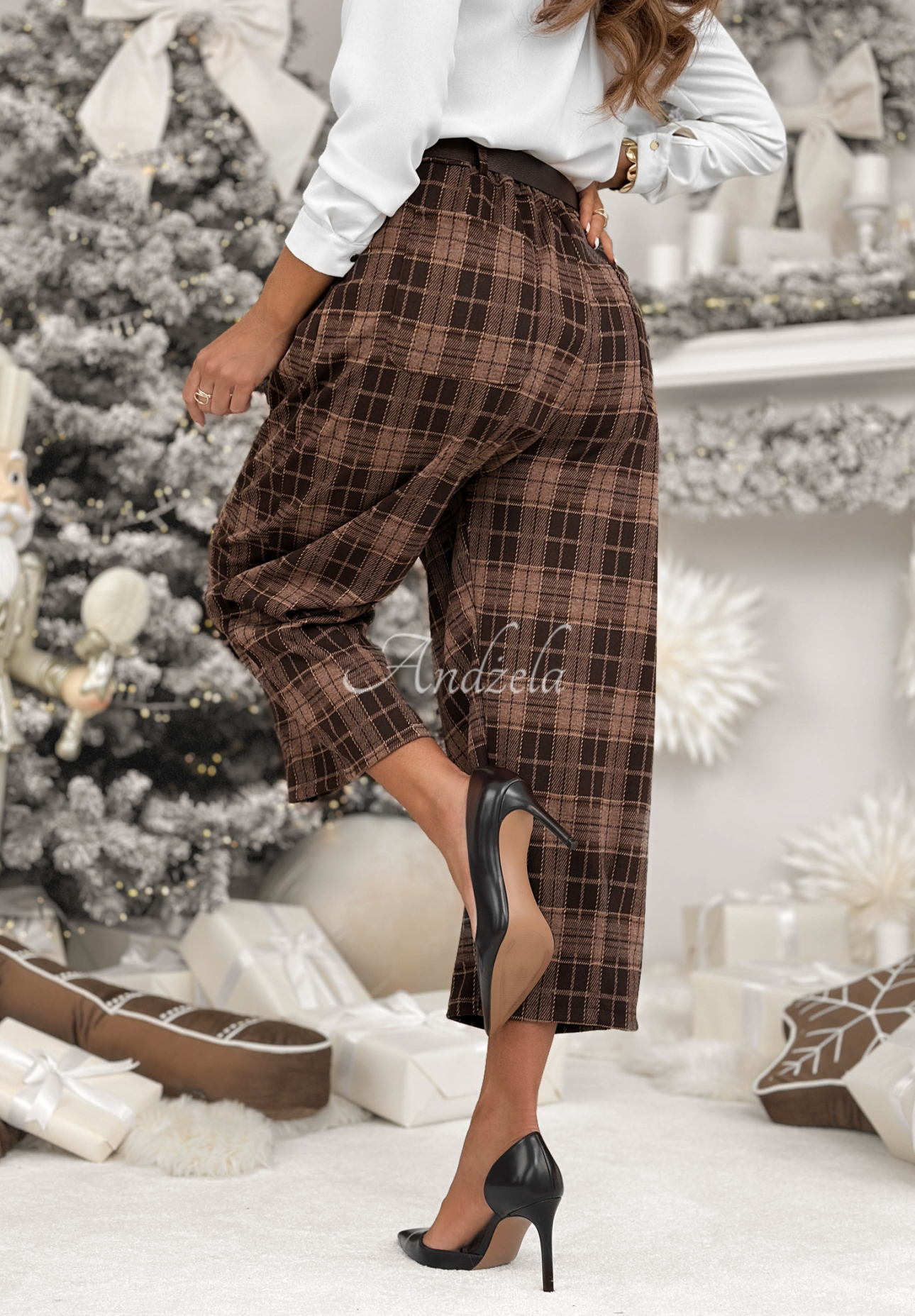 Látkové nohavice kárované s viskózou Learned About čokoládové