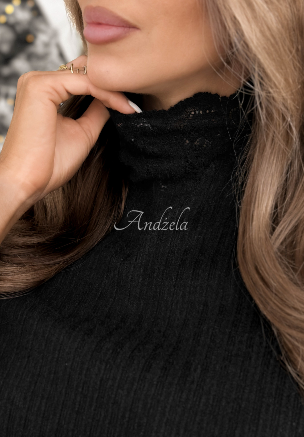 Rebrovaný sveter s čipkou Lacy Dreams čierne