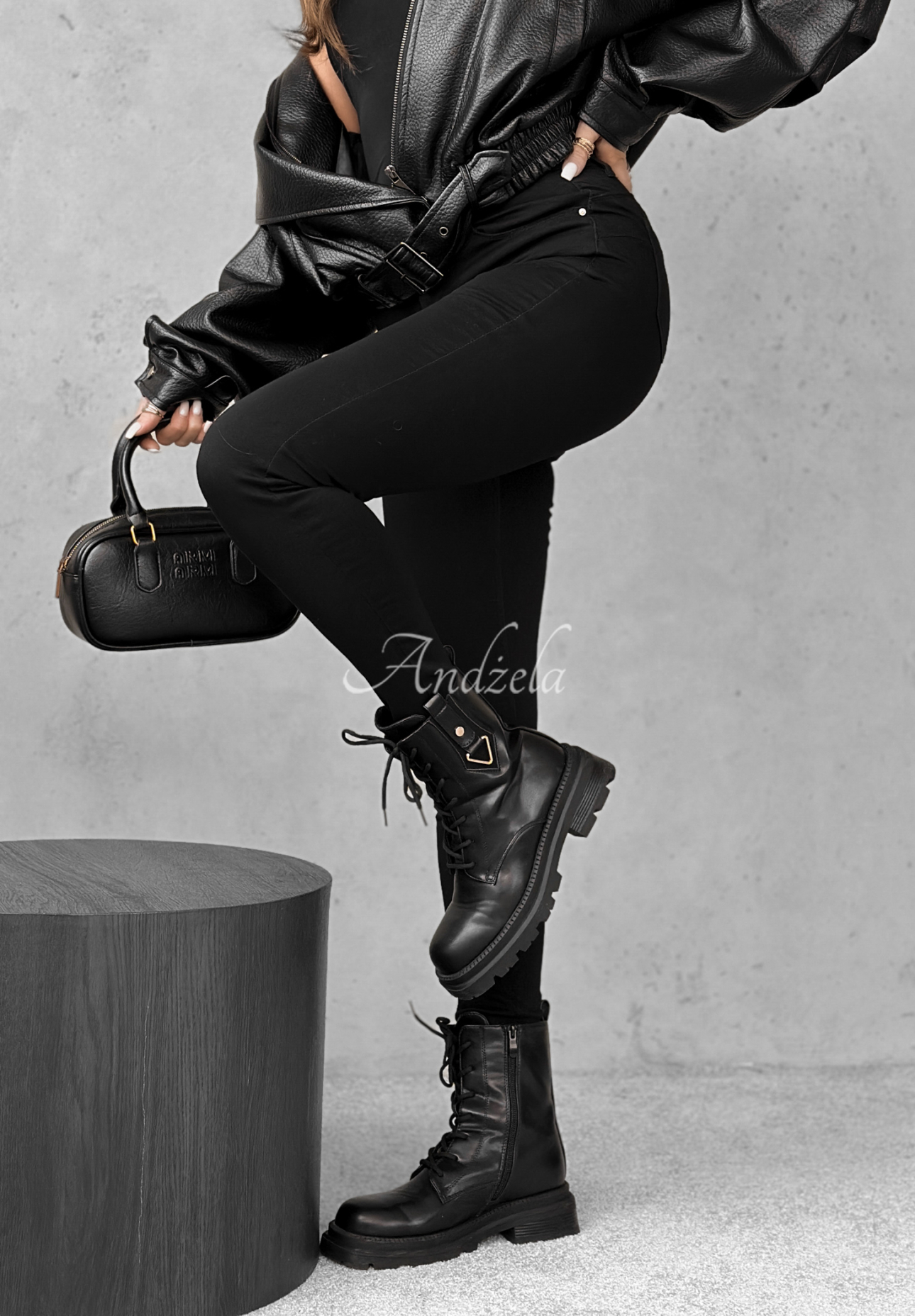 Džínsy skinny More Specific čierne