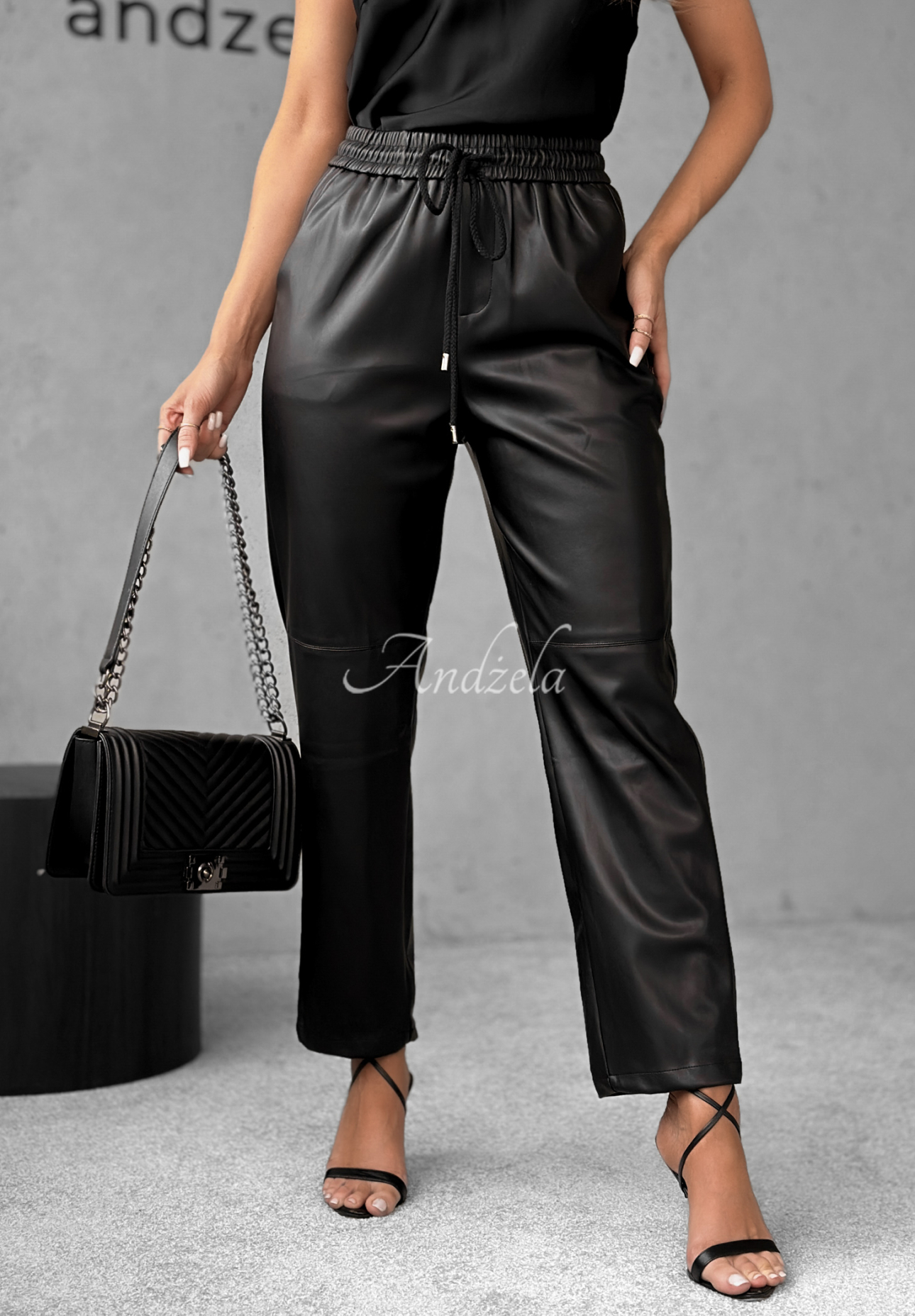 Koženkové nohavice Choosing Myself čierne