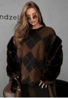 Dlhý Sveter w romby Winter Things czekoladowo-čierne