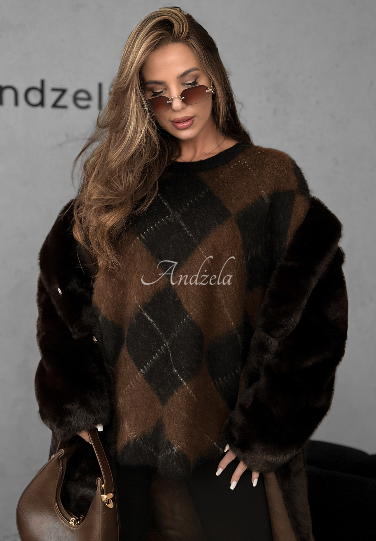 Sveter s diamantovým vzorom s vlnou a viskózou Winter Things čokoládovo-čierny