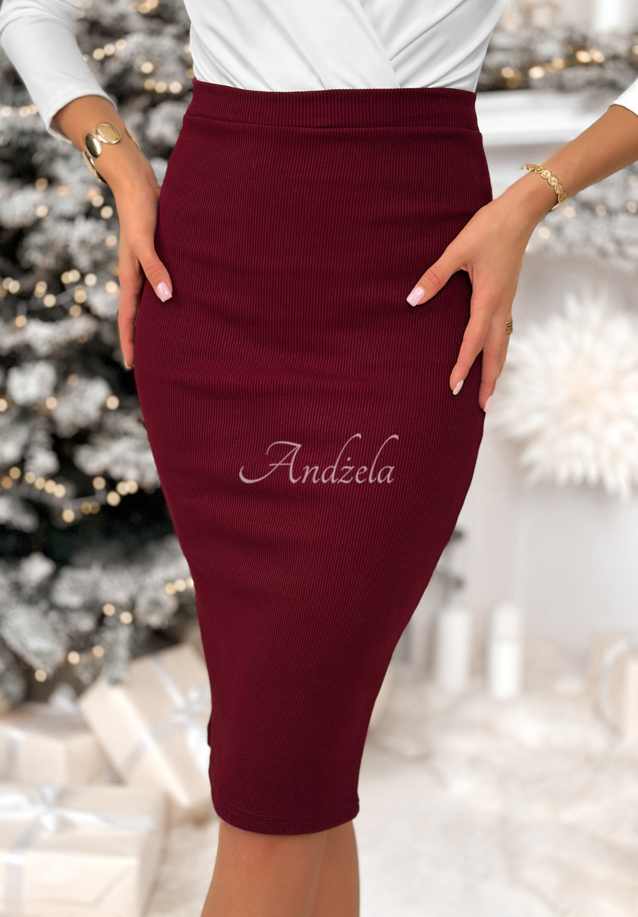 Rebrovaná sukňa midi Still With You bordová