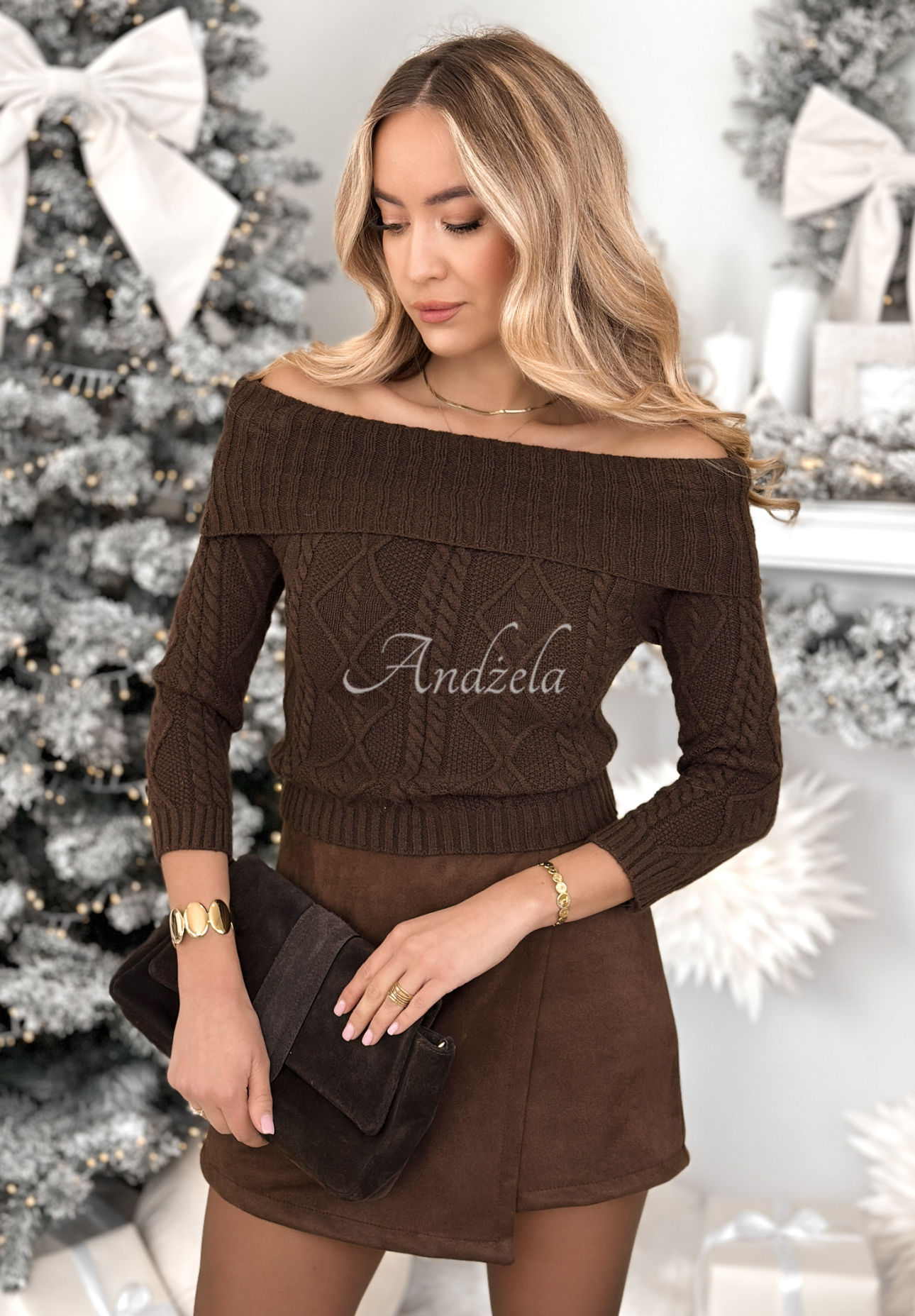 Viskózový sveter s odhalenými ramenami Family Time čokoládový