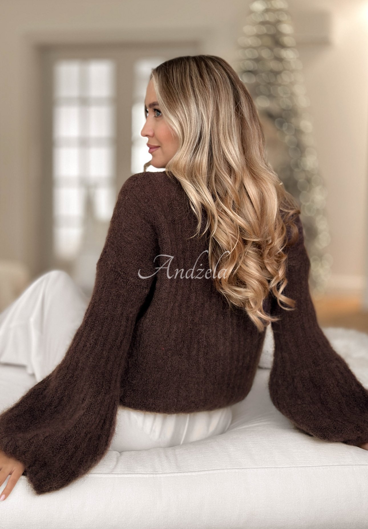 Mäkký mohérový sveter so širokými rukávmi Cotton Candy čokoládový