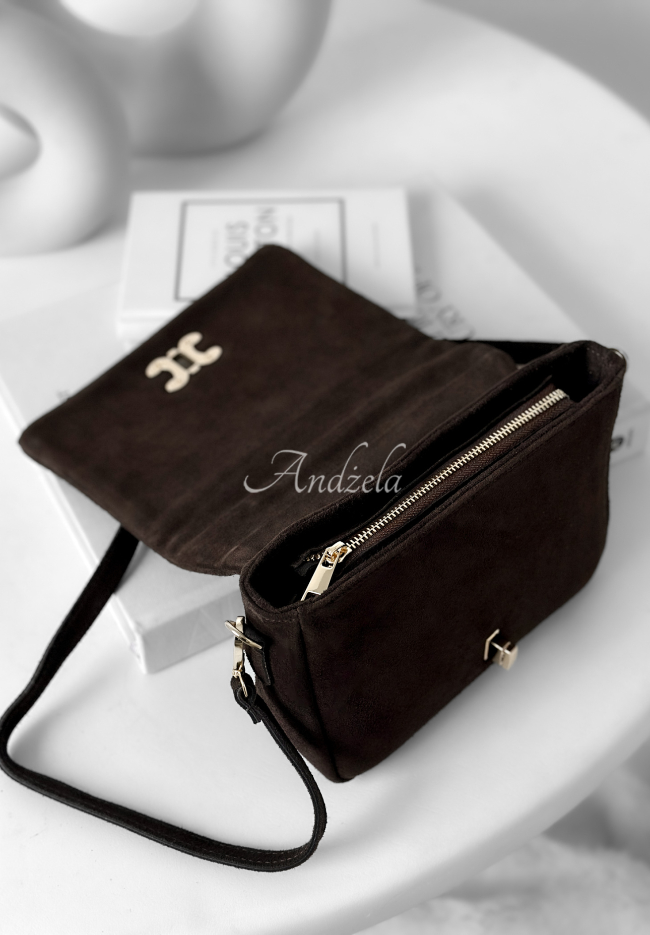 Semišová kabelka In My Closet čokoládová