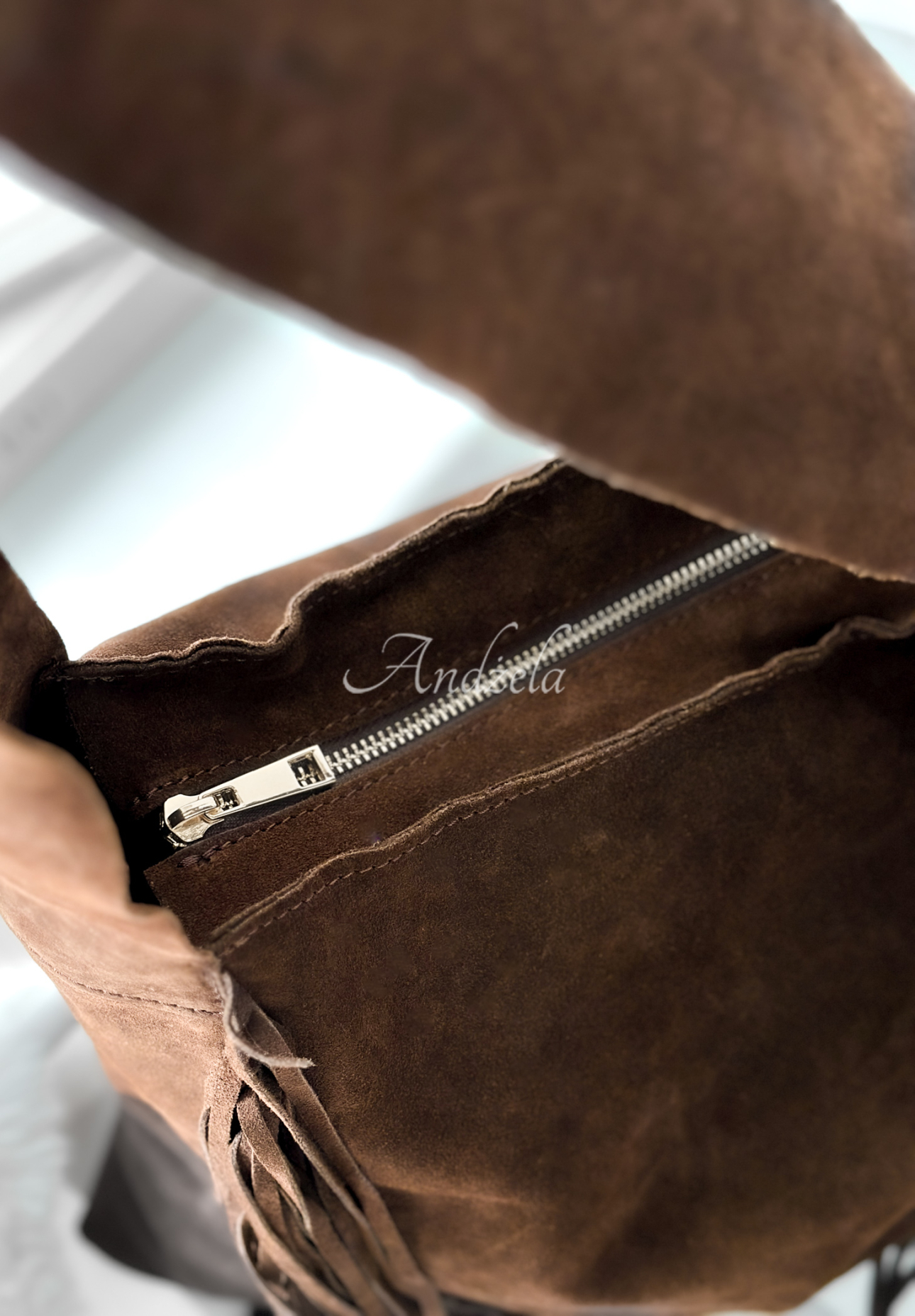 Semišová kabelka so strapcami Maybe Next Time cokoládová