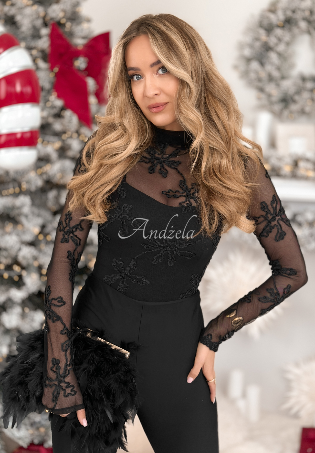 Sieťkovaná blúzka s výšivkami Go On A Date čierna