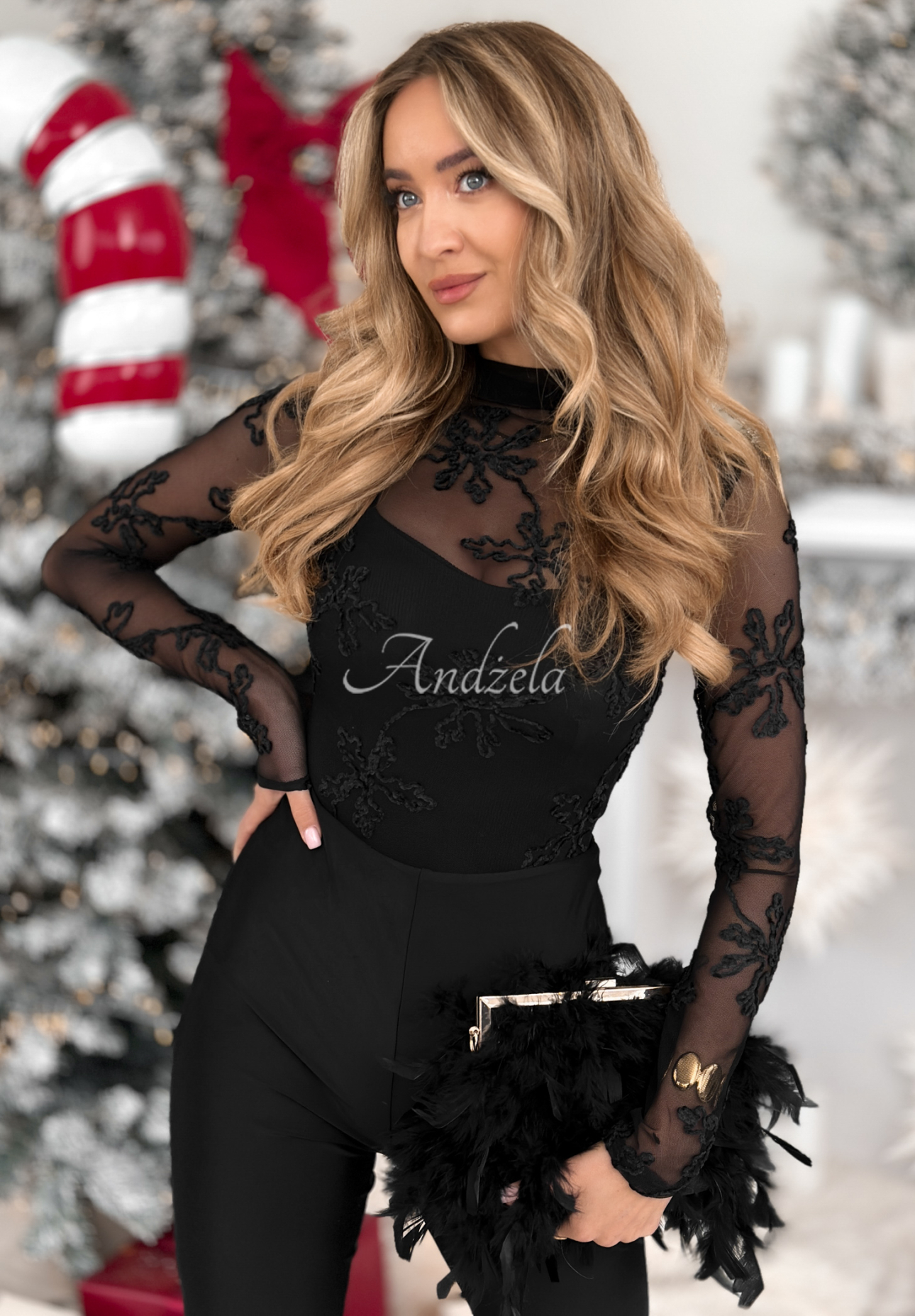 Sieťkovaná blúzka s výšivkami Go On A Date čierna