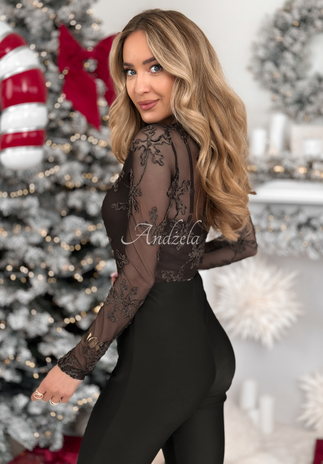 Sieťkovaná blúzka s výšivkami Go On A Date čokoládová